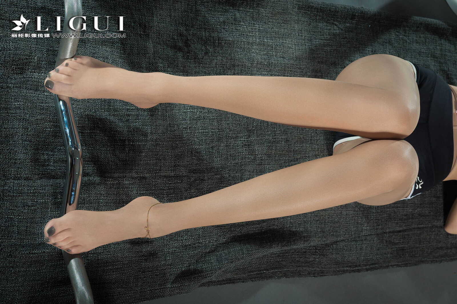 腿模王欣竹《健身丝足女郎》 [丽柜Liguil] 网络丽第2张