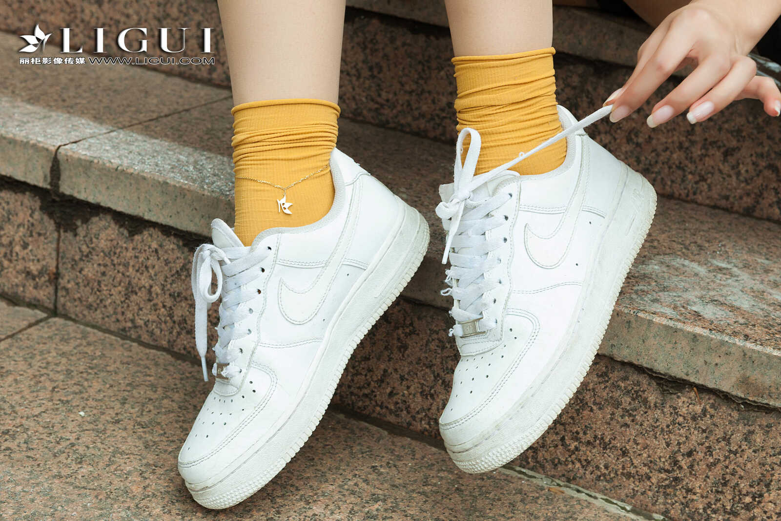 筱筱《街拍时尚少女》 [丽柜Ligui] 写真集第12张