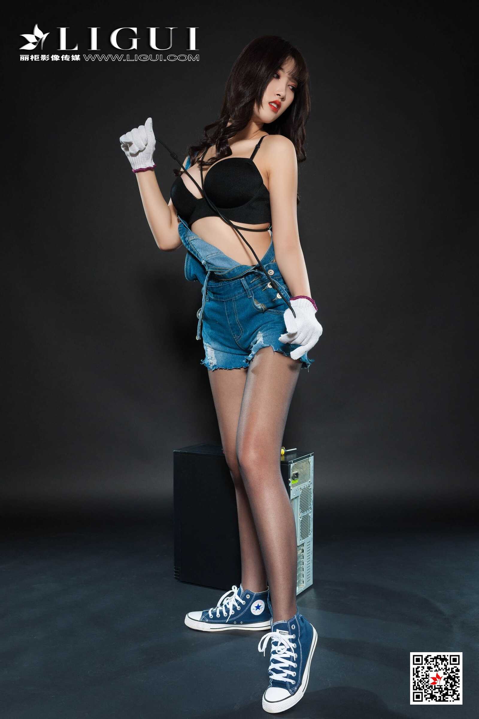 筱筱《牛仔黑丝修理工》 [丽柜Ligui] 网络丽人 写第13张
