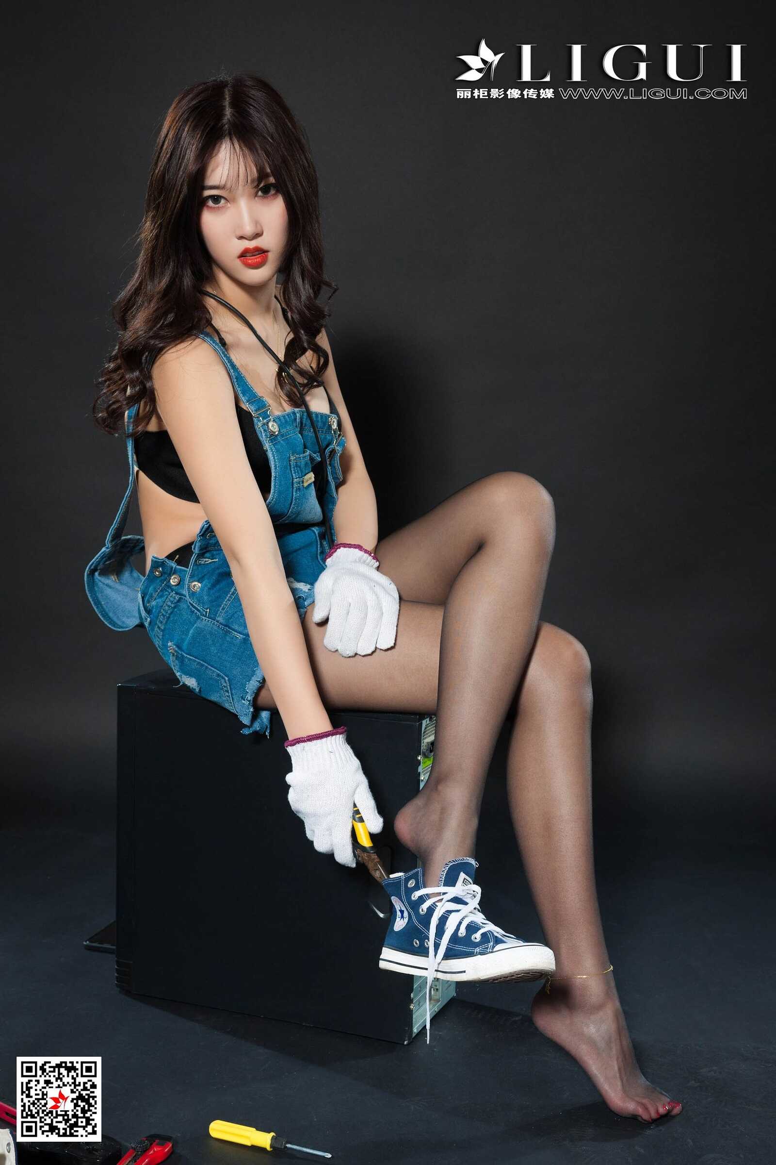 筱筱《牛仔黑丝修理工》 [丽柜Ligui] 网络丽人 写第12张