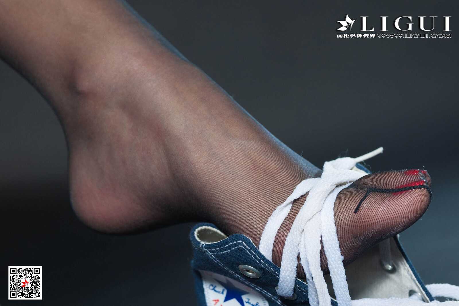 筱筱《牛仔黑丝修理工》 [丽柜Ligui] 网络丽人 写第2张