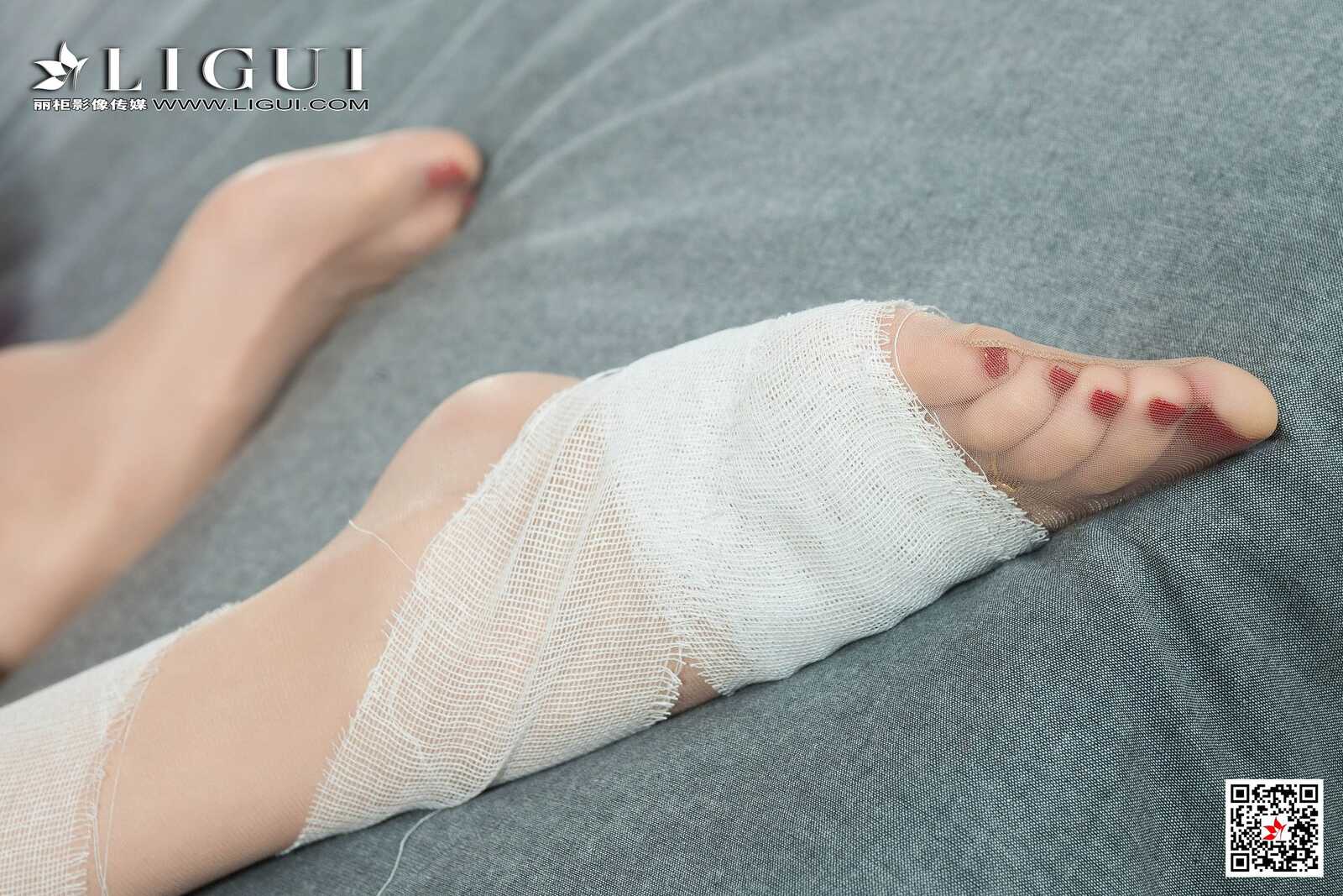 腿模兔子《护士丝足》 [丽柜Ligui] 网络丽人 写真第2张