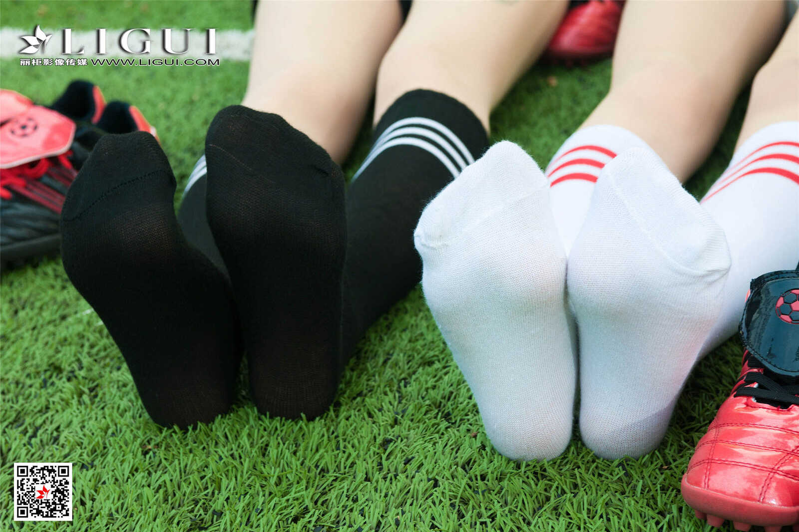 兔子&amp;amp;凉儿&amp;amp;甜甜&amp;amp;允娜《足球丝足》 [丽柜第4张