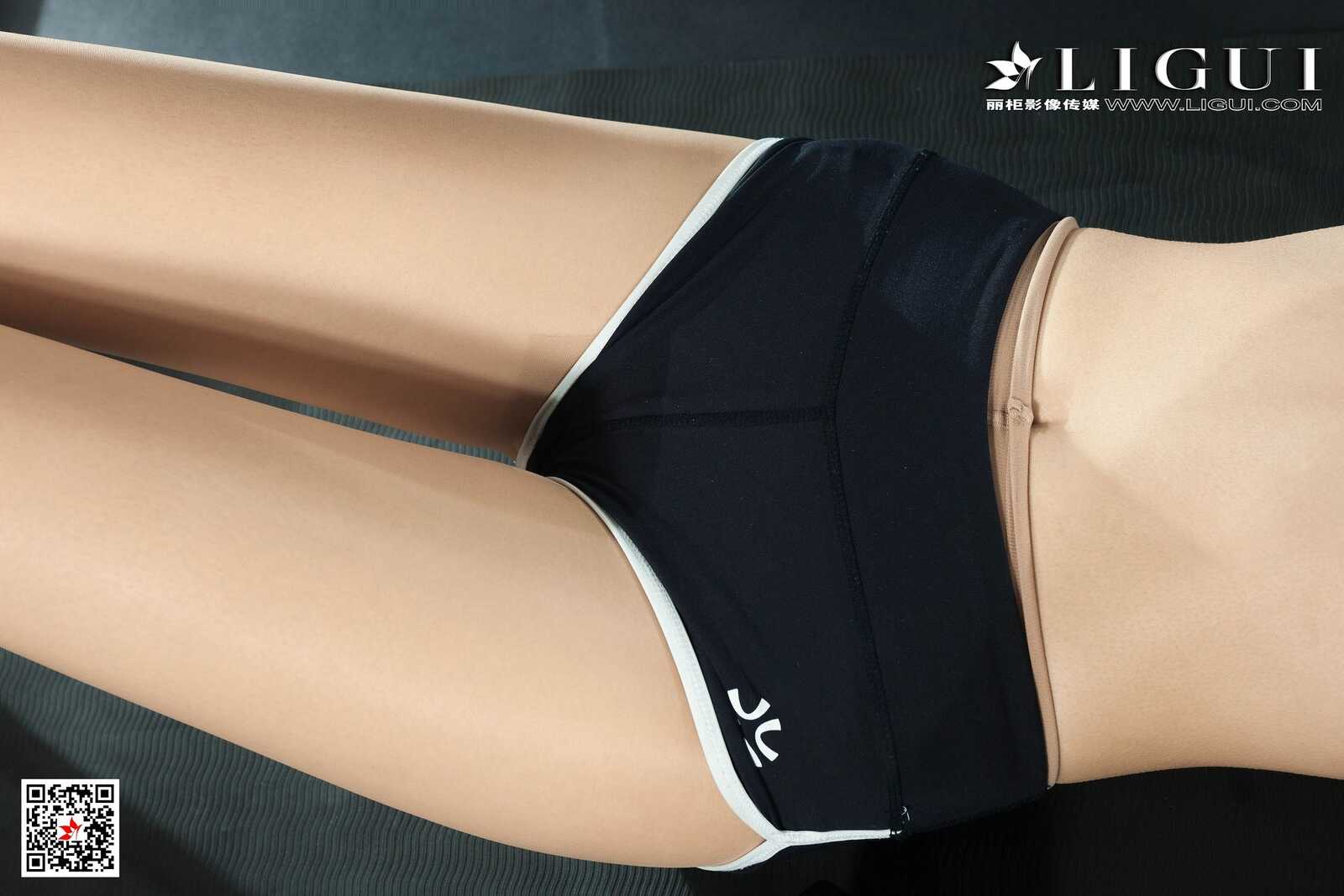 腿模Xilly《健身丝足》 [丽柜Ligui] 写真集第3张