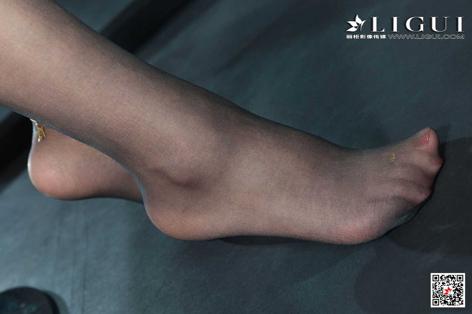 文静《黑丝吊袜美腿丝足》 [丽柜Ligui] 写真集第6张