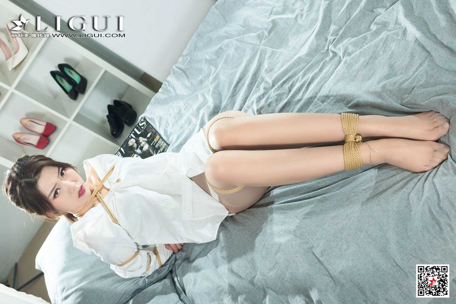 钟情《白衬衫丝足绳艺》 [丽柜美束Ligui] 写真集第15张