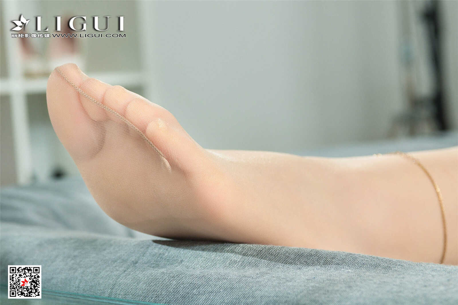 阿笙《西装OL女郎丝足》 [丽柜Ligui] 写真集第2张