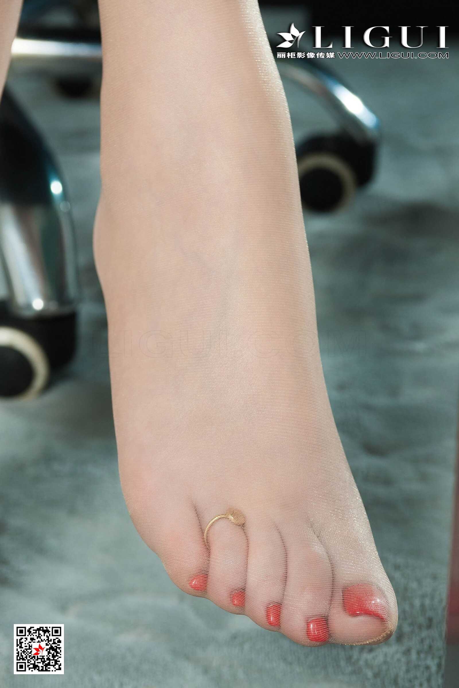 模特呢楠《肉丝长腿OL女郎》 [丽柜LIGUI] 网络丽人第11张