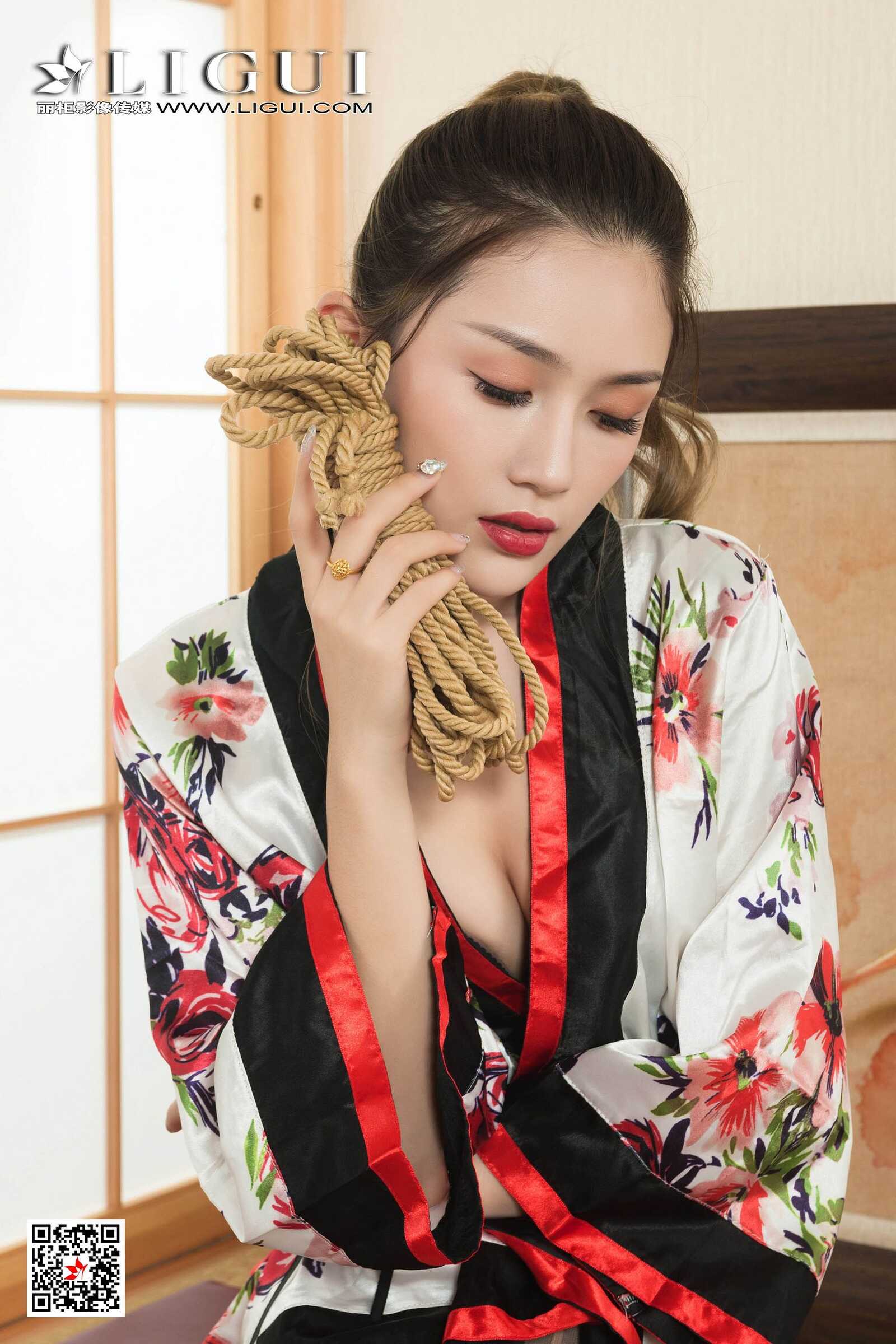 甜甜《绳艺捆绑丝袜人体摄影》 [丽柜美束] 写真第15张