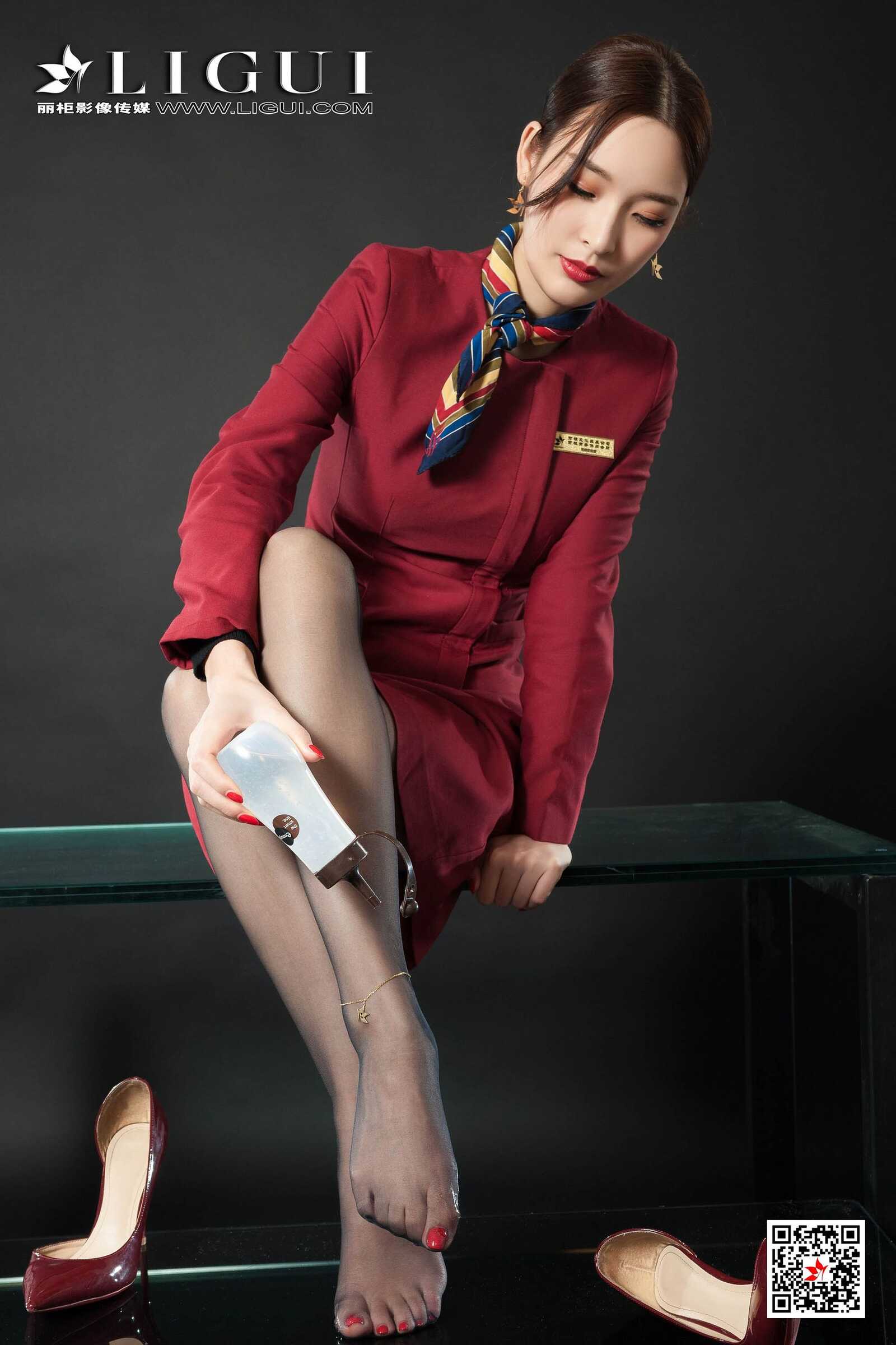 雪糕《极品黑丝空姐丝足》 [丽柜LiGui] 写真集第21张
