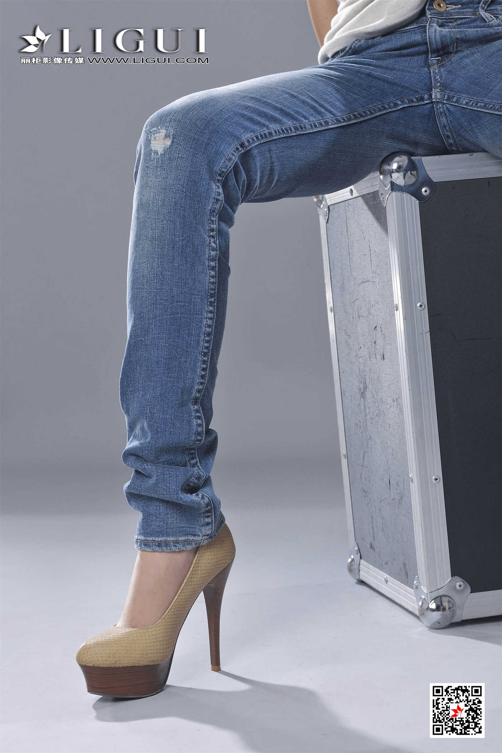 可馨《牛仔紧身裤女郎》 [丽柜Ligui] 写真集第17张