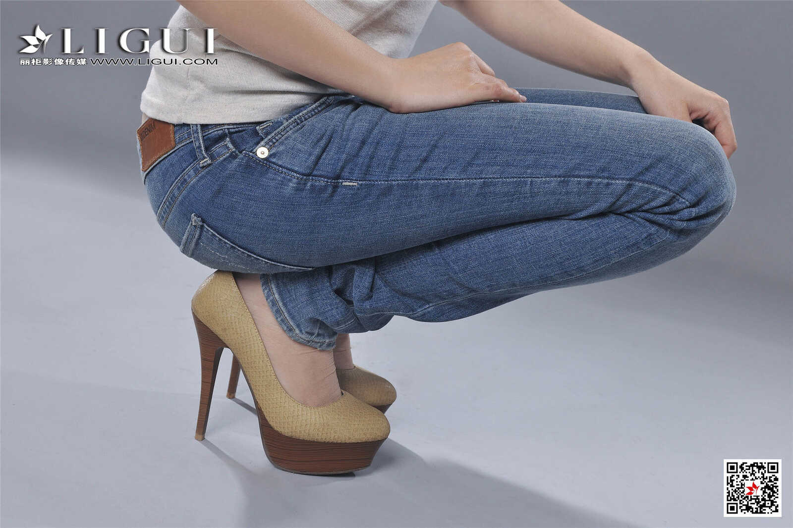 可馨《牛仔紧身裤女郎》 [丽柜Ligui] 写真集第1张