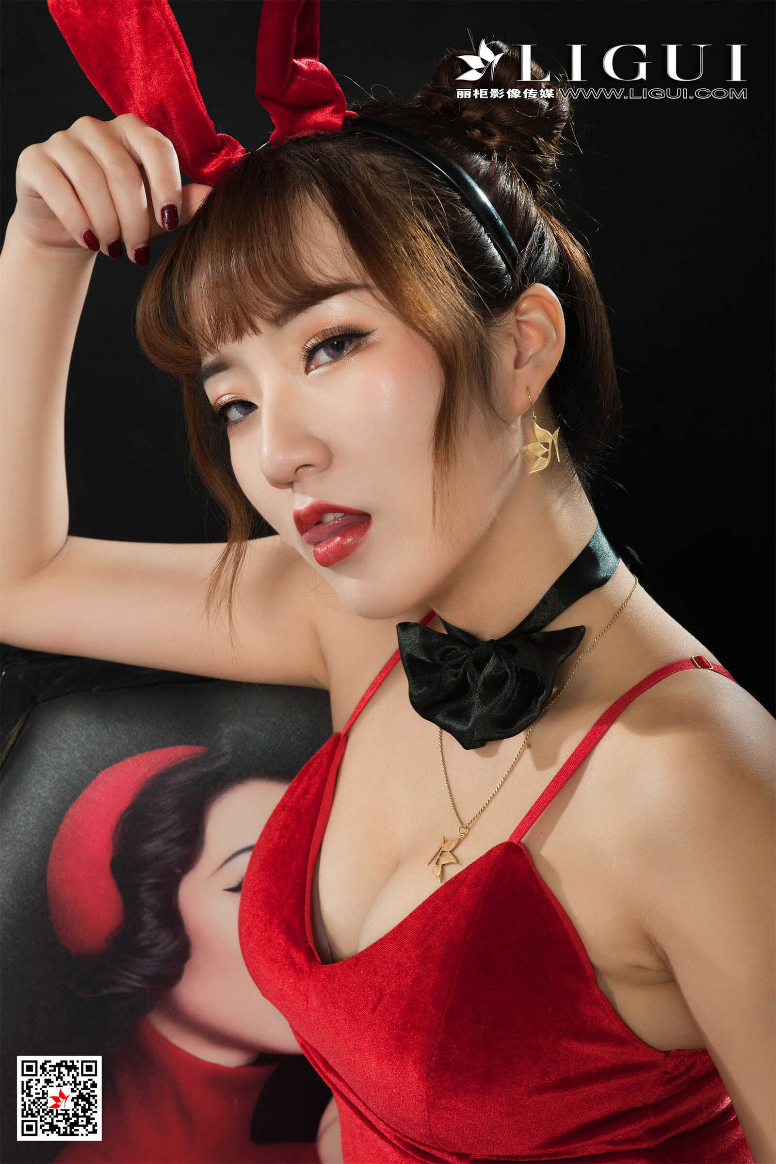 汐汐《黑丝镣铐兔女郎》 [丽柜Ligui] 写真集第12张