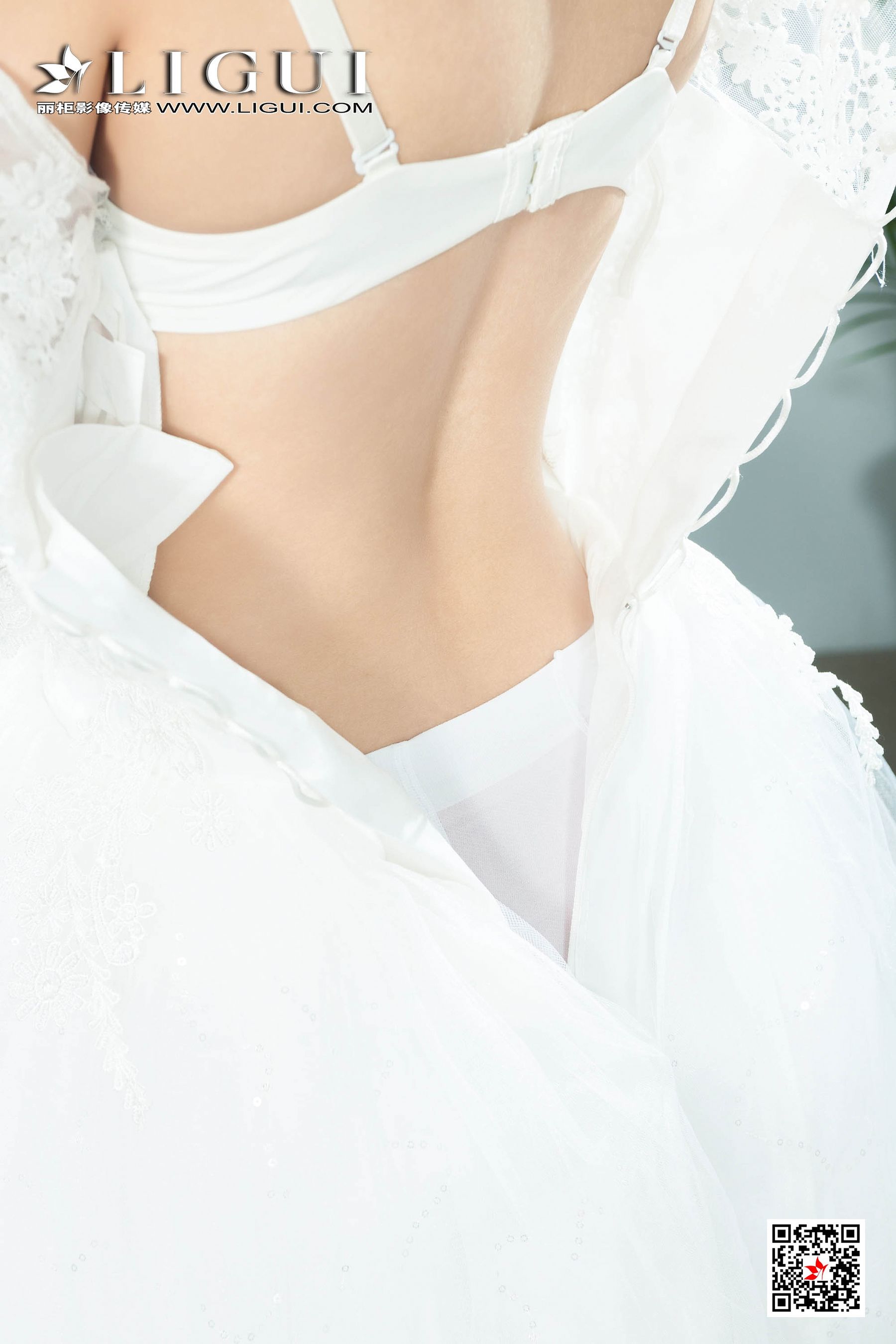 钟情《白丝婚纱新娘》 [丽柜Ligui] 写真集第5张