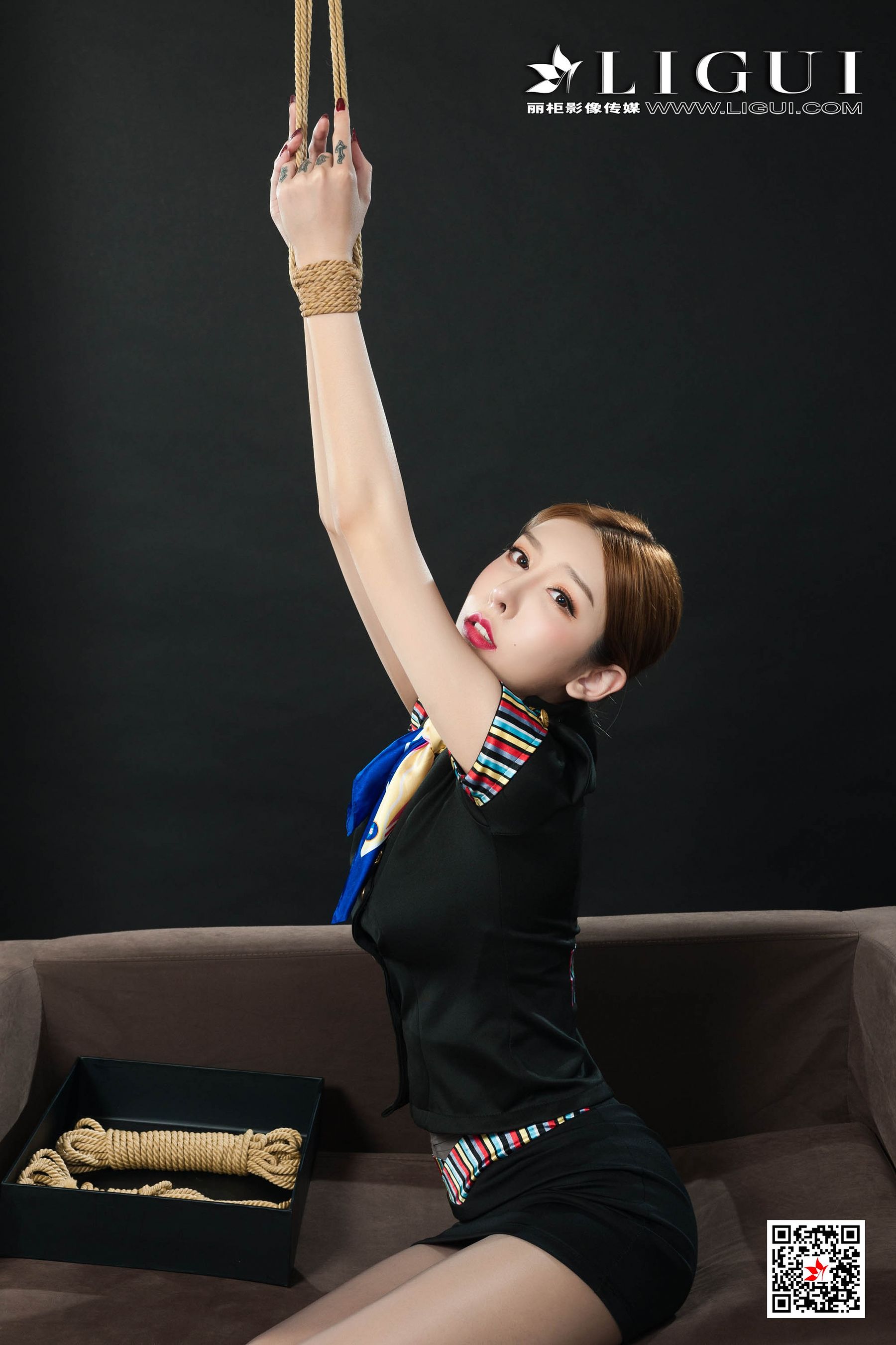 兔子《空姐捆绑绳艺》 [丽柜美束Ligui] 写真集第12张