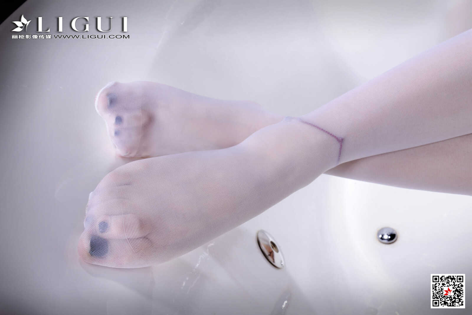 袁晓《浴缸白丝湿身女郎》 [丽柜Ligui] 写真集第17张