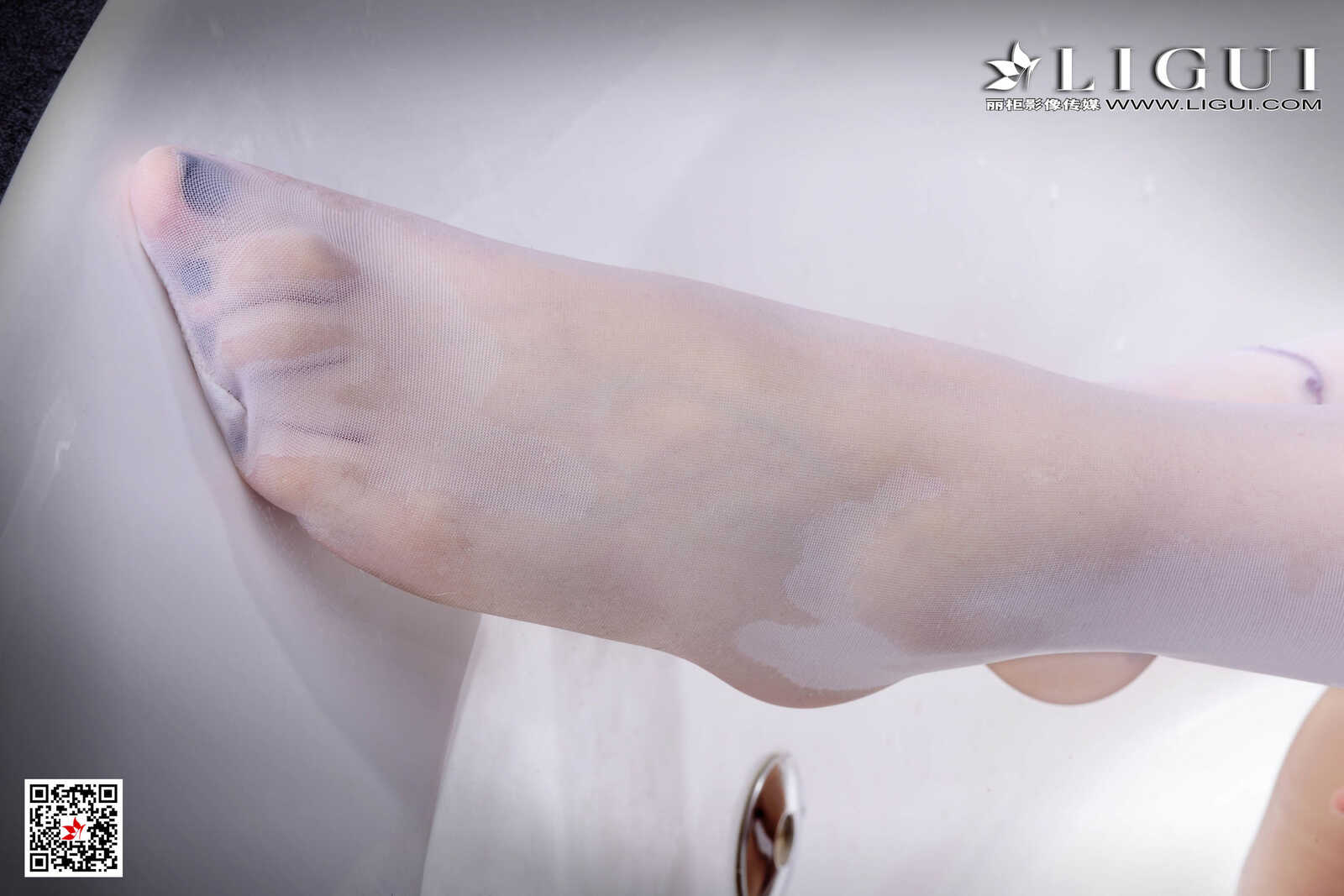 袁晓《浴缸白丝湿身女郎》 [丽柜Ligui] 写真集第12张