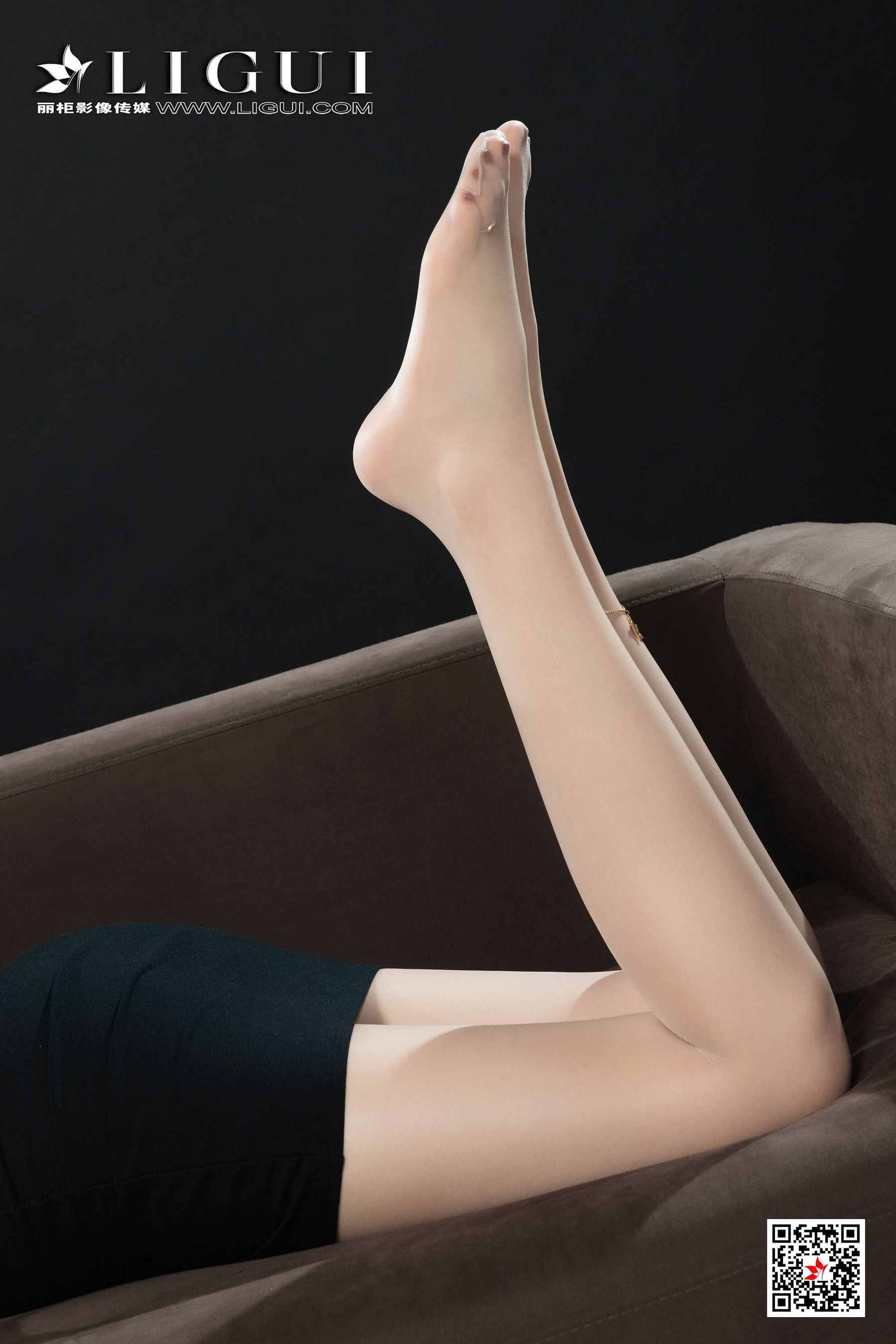 腿模泷儿《长腿肉丝OL》 [丽柜Ligui] 写真集第15张