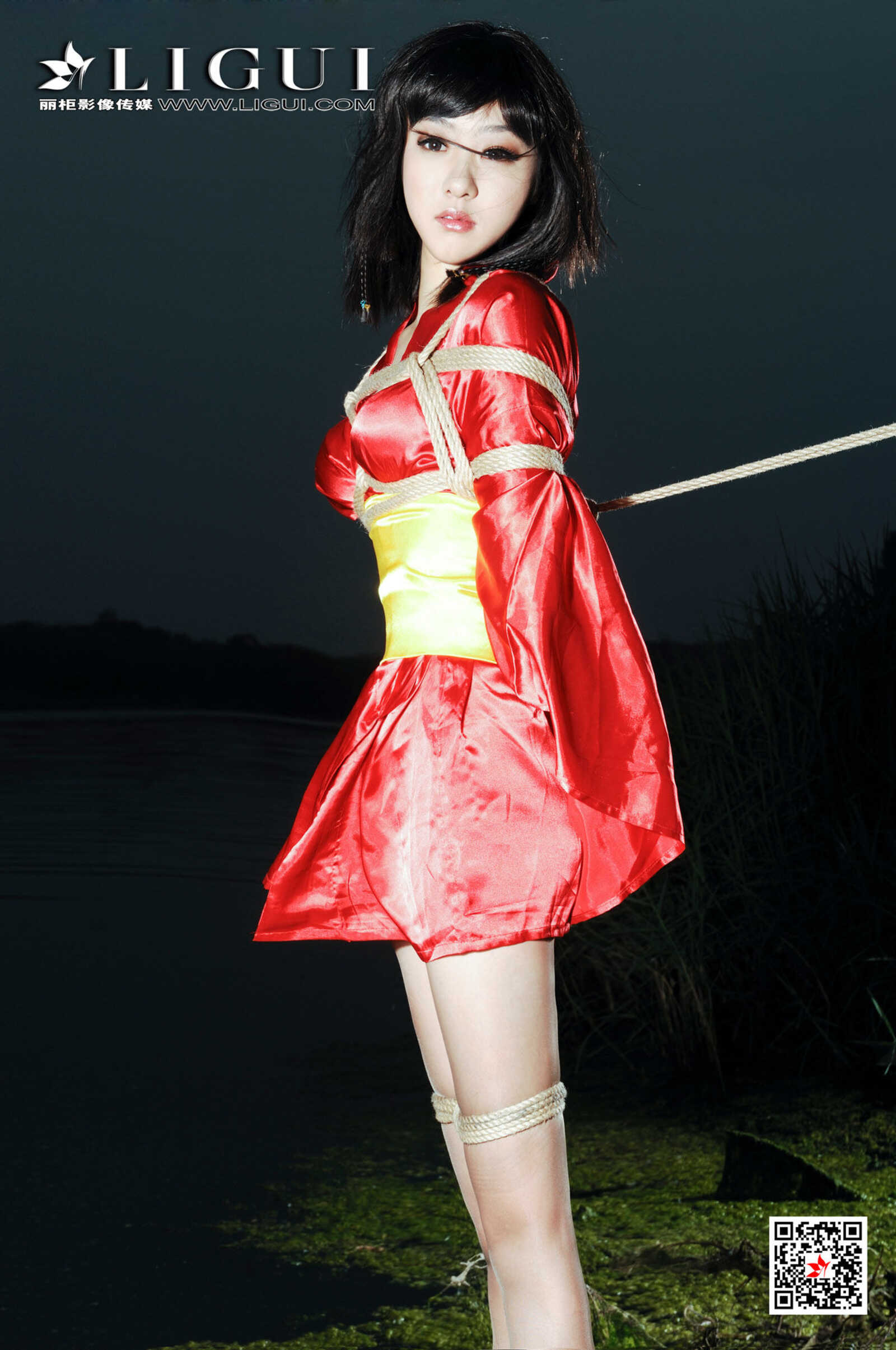 模特佩佩《黑夜美束》 [丽柜Ligui] 精品图集 写真第4张