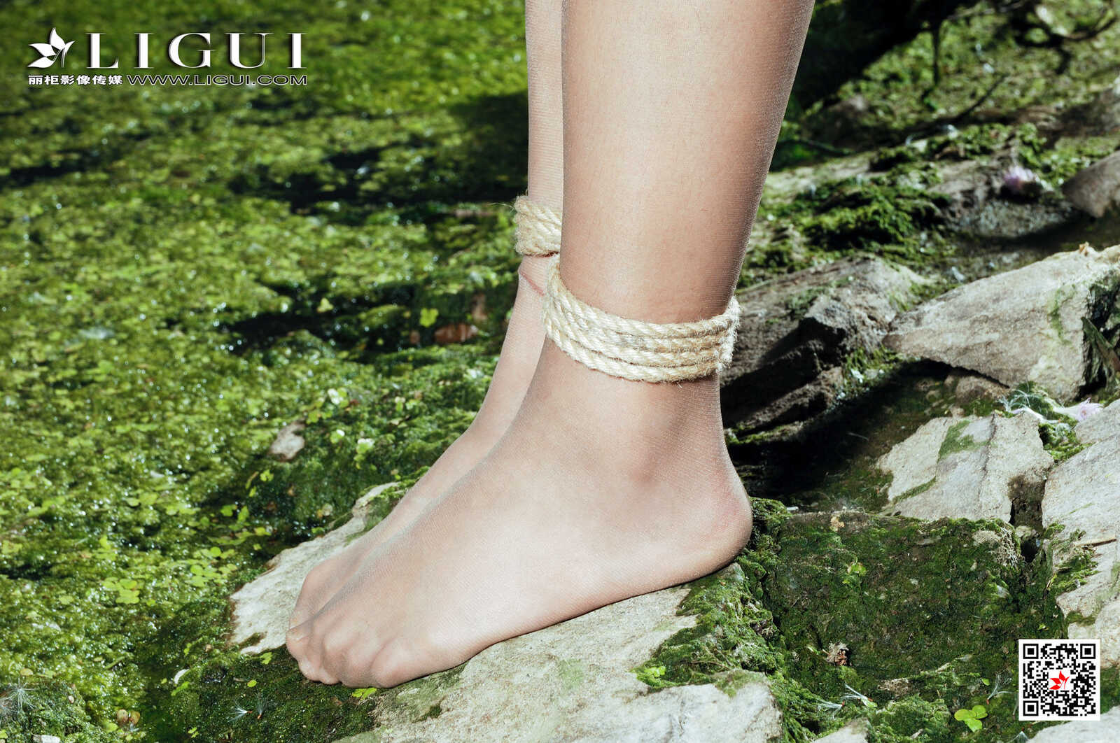 模特佩佩《黑夜美束》 [丽柜Ligui] 精品图集 写真第2张