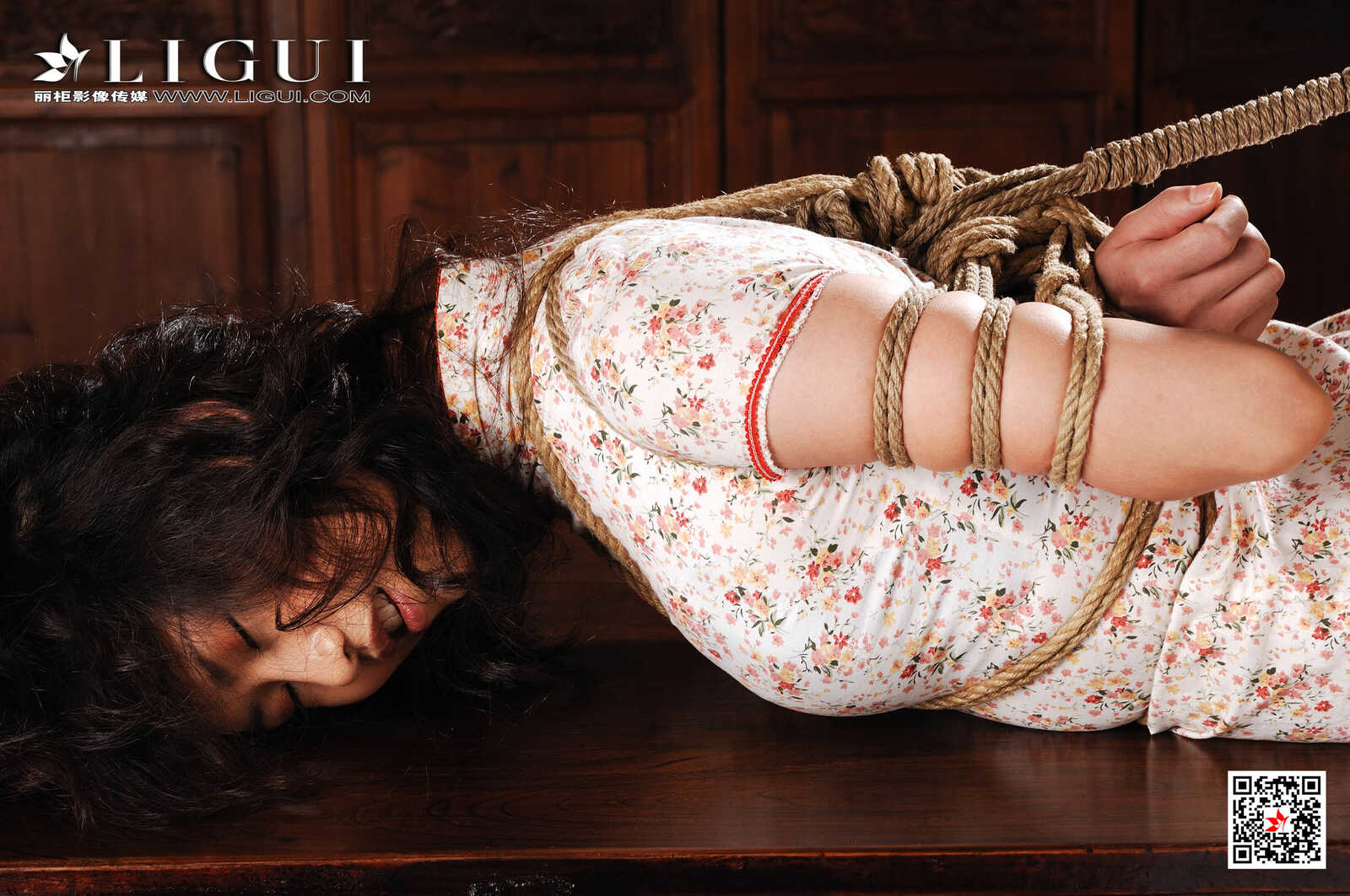 由美《旗袍&amp;amp;束缚》 [丽柜Ligui] 精品图集 写真第1张