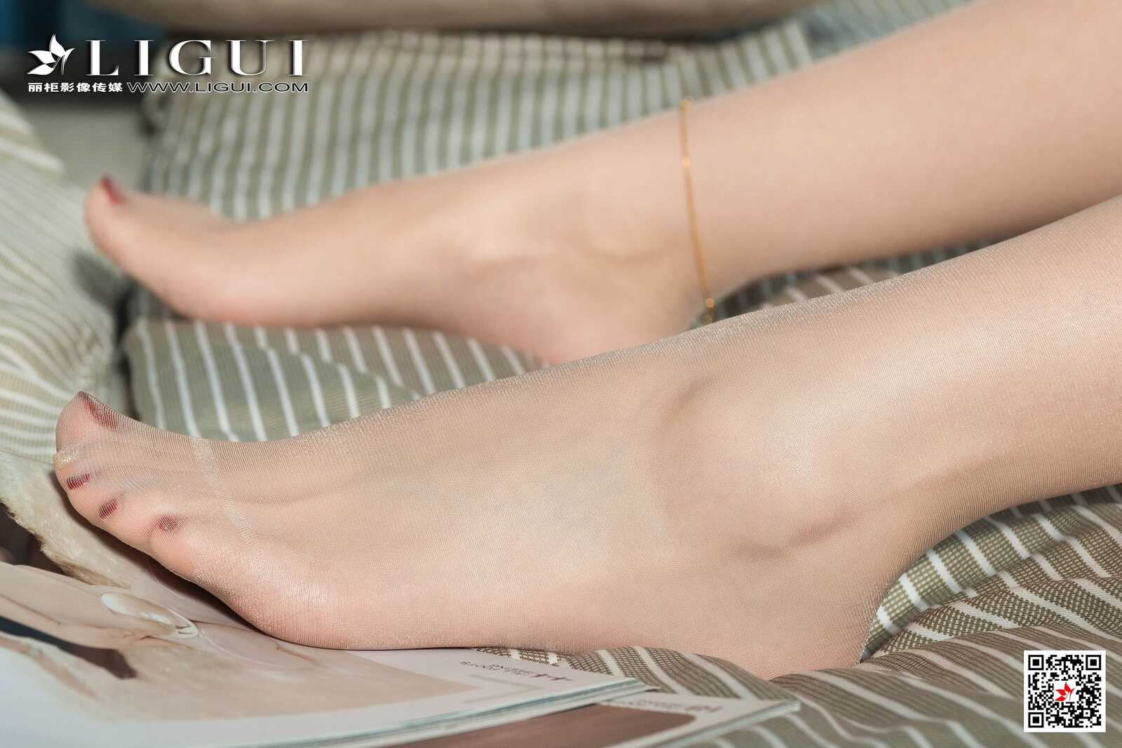 足模Vicky《肉丝玉足》 [丽柜Ligui] 写真集第3张