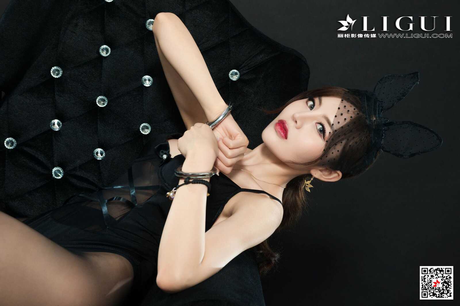 Model 甜甜《黑丝镣铐兔女郎》 [丽柜Ligui] 写真集第6张