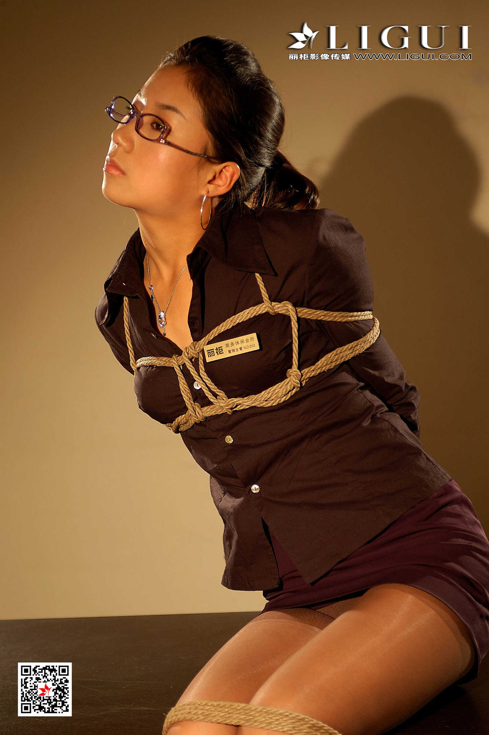 Model 默默《镣铐捆绑》 [丽柜Ligui] 写真集第14张
