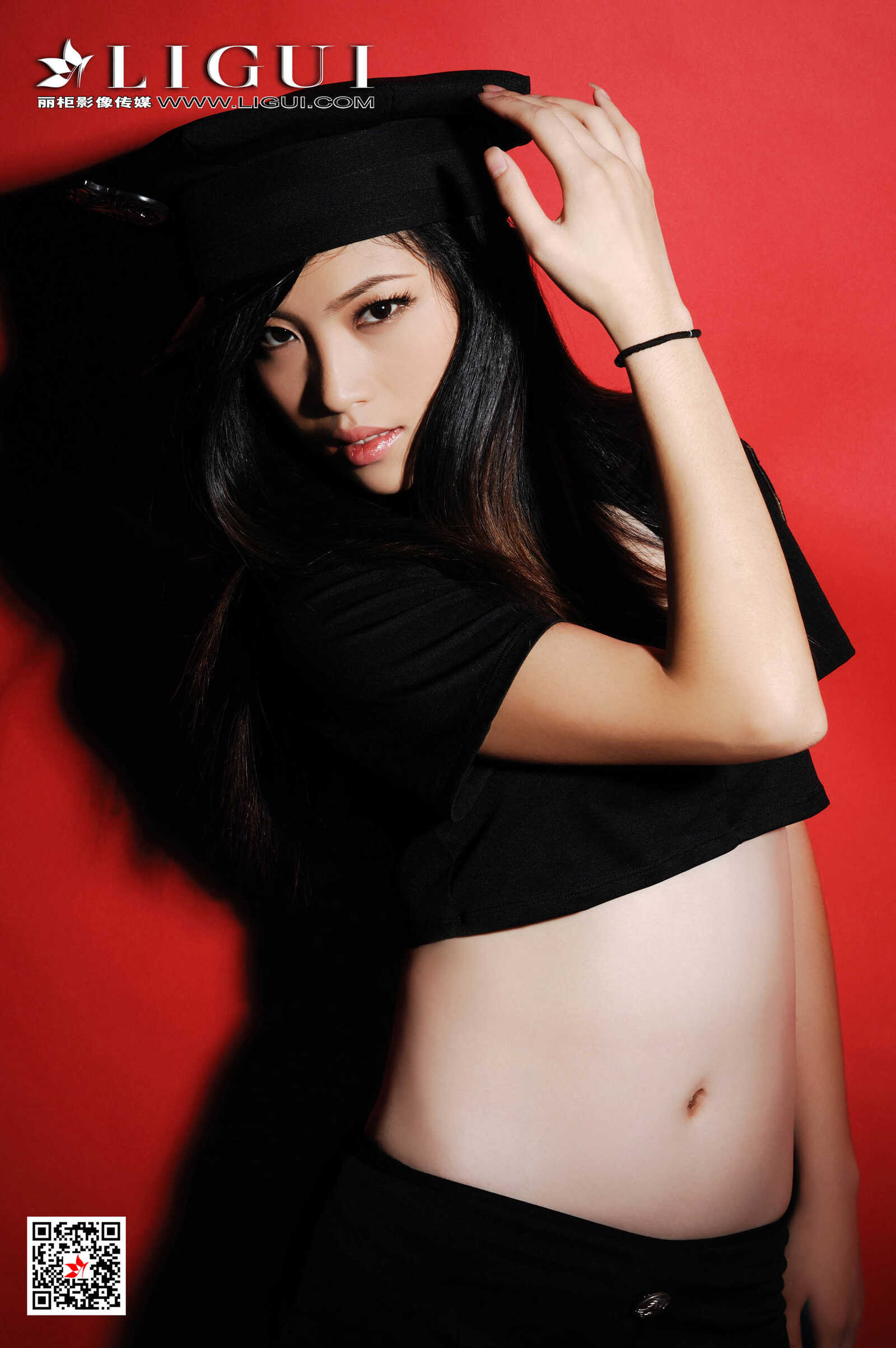 Model 左左《黑丝女警皮鞭》 [丽柜Ligui] 写真集第11张