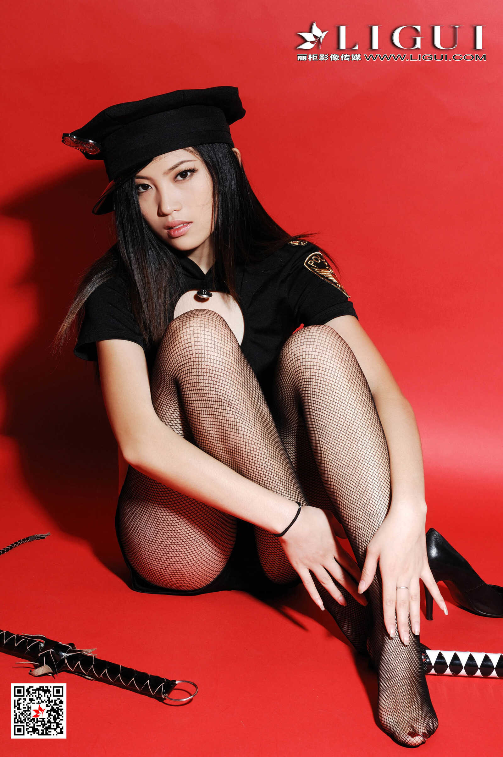 Model 左左《黑丝女警皮鞭》 [丽柜Ligui] 写真集第6张