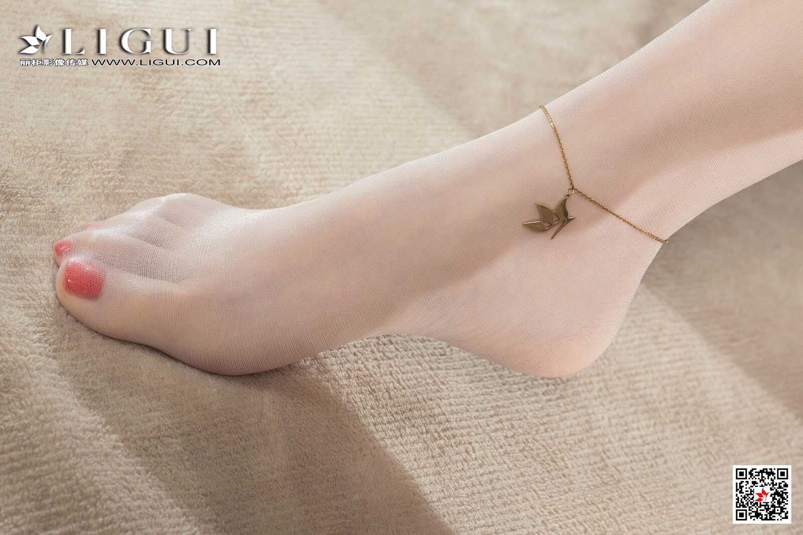 Model 甜甜《OL变化兔女郎》 [丽柜Ligui] 写真集第1张