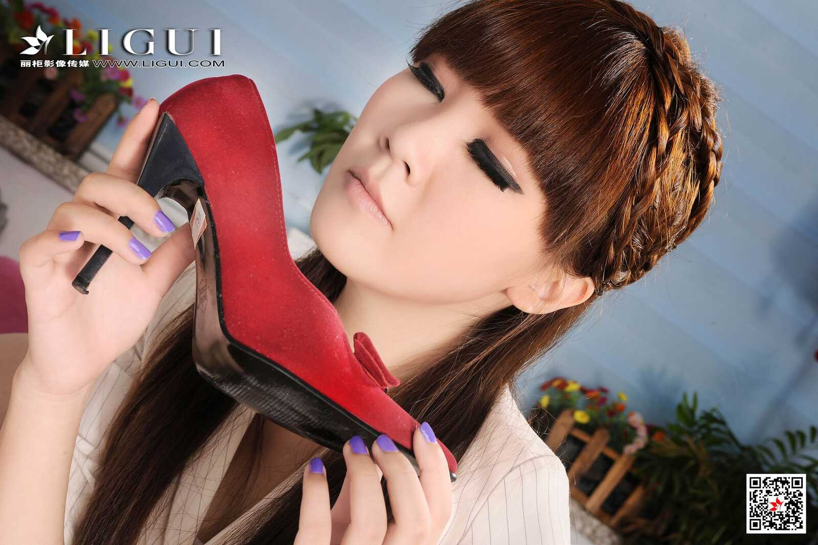 Model 美美&amp;amp;侨侨《肉丝美腿制服诱惑》 [丽柜第5张