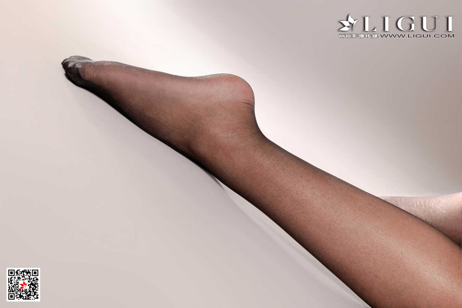 Model 晓琪《黑色蕾丝》 [丽柜Ligui] 网络丽人 写真第1张