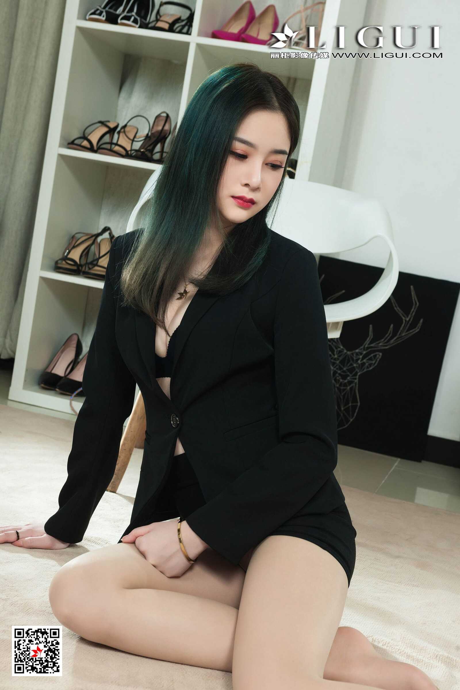 Model 婷婷《绿发秘书》 [丽柜Ligui] 写真集第11张