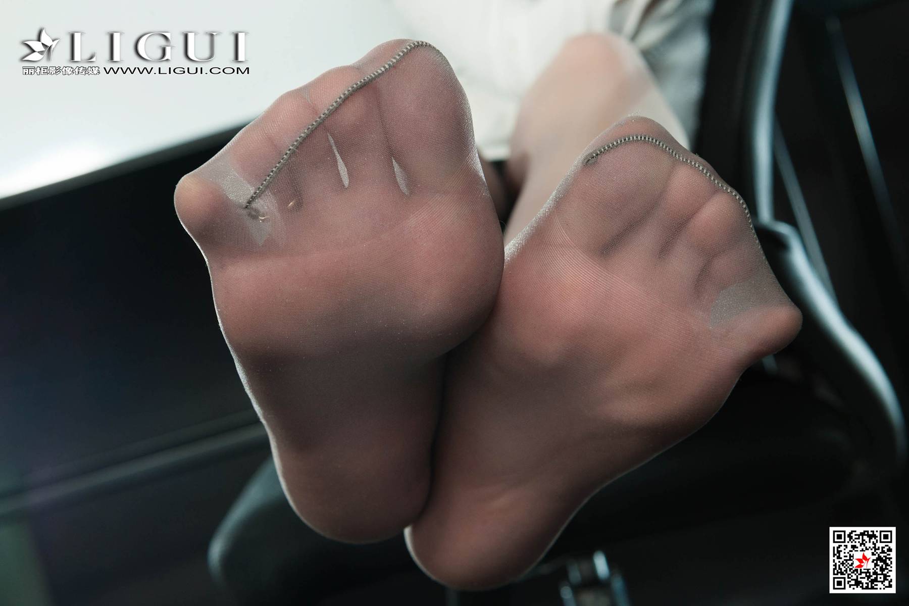 [Ligui丽柜] 2020.11.16《寂寞的职员》芒果 在线浏览第14张