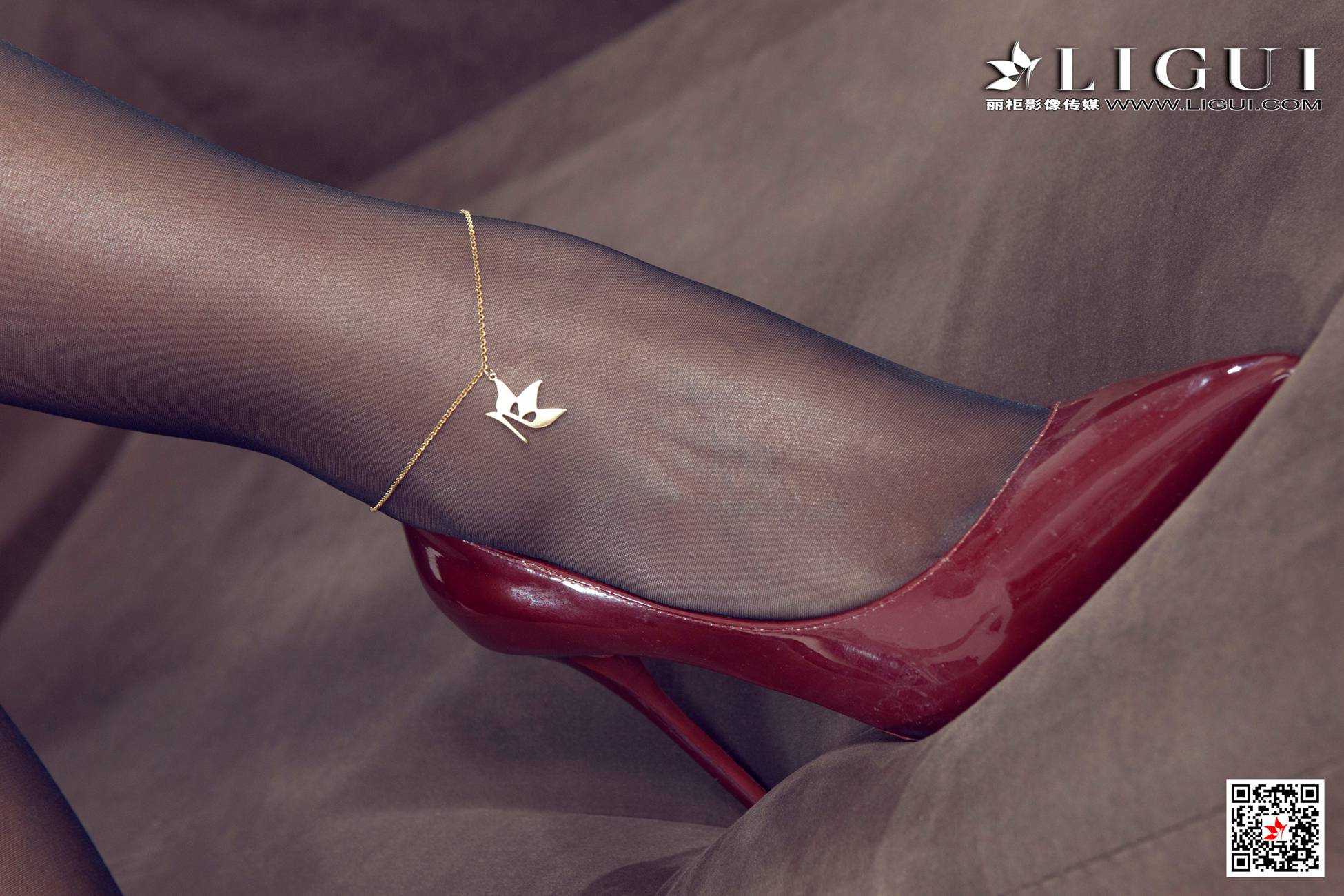 [Ligui丽柜] 2021.02.01 《职场新秀》嘤嘤 [56P]第3张