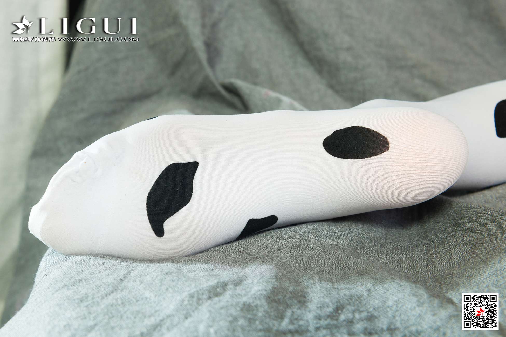 [Ligui丽柜]2021.07.21 《莲脂奶娃》凉儿 [69+1P]第3张