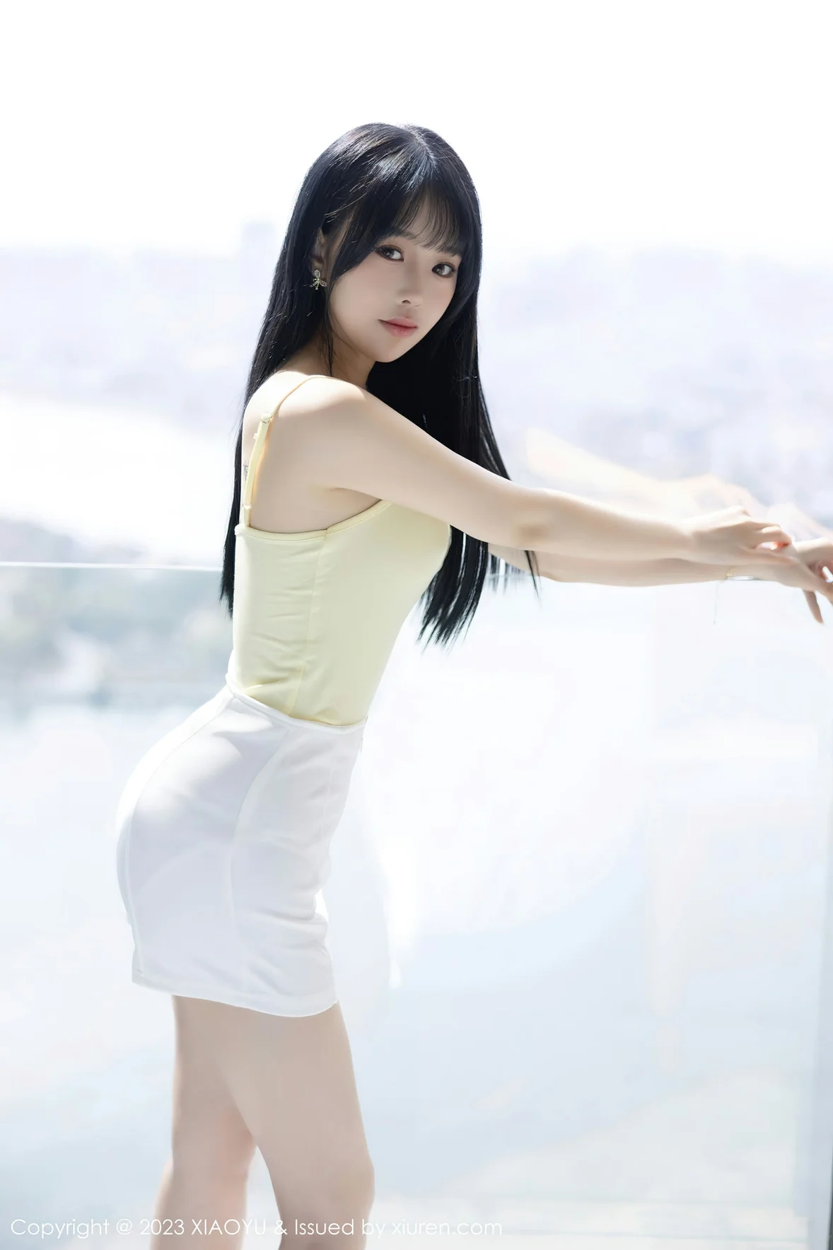  XIAOYU 语画界 Vol.1047 奶瓶. 性感蛋黄色性感写真 [99P]第6张