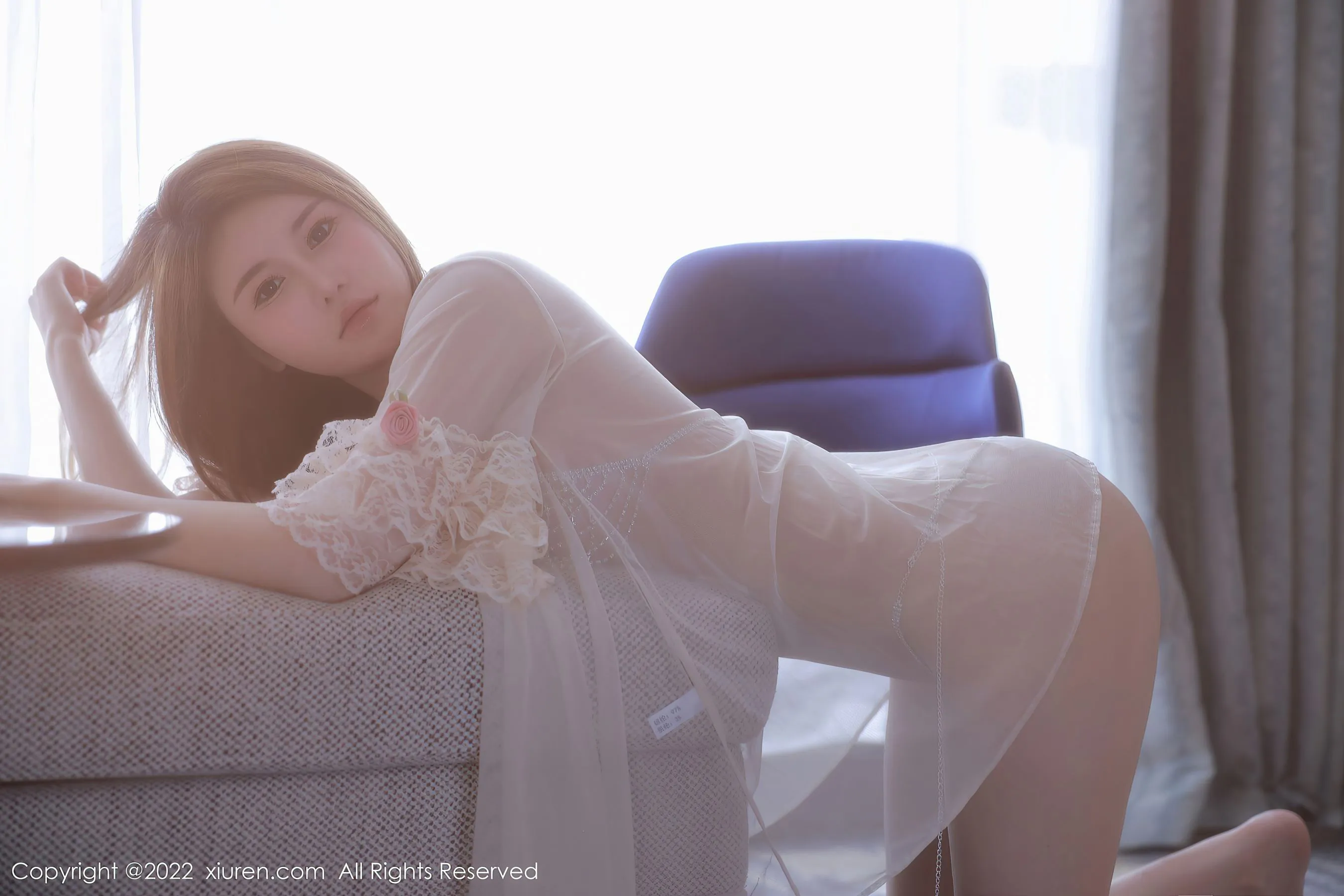  秀人网 No.5761 甜妮 丰腴美臀第14张