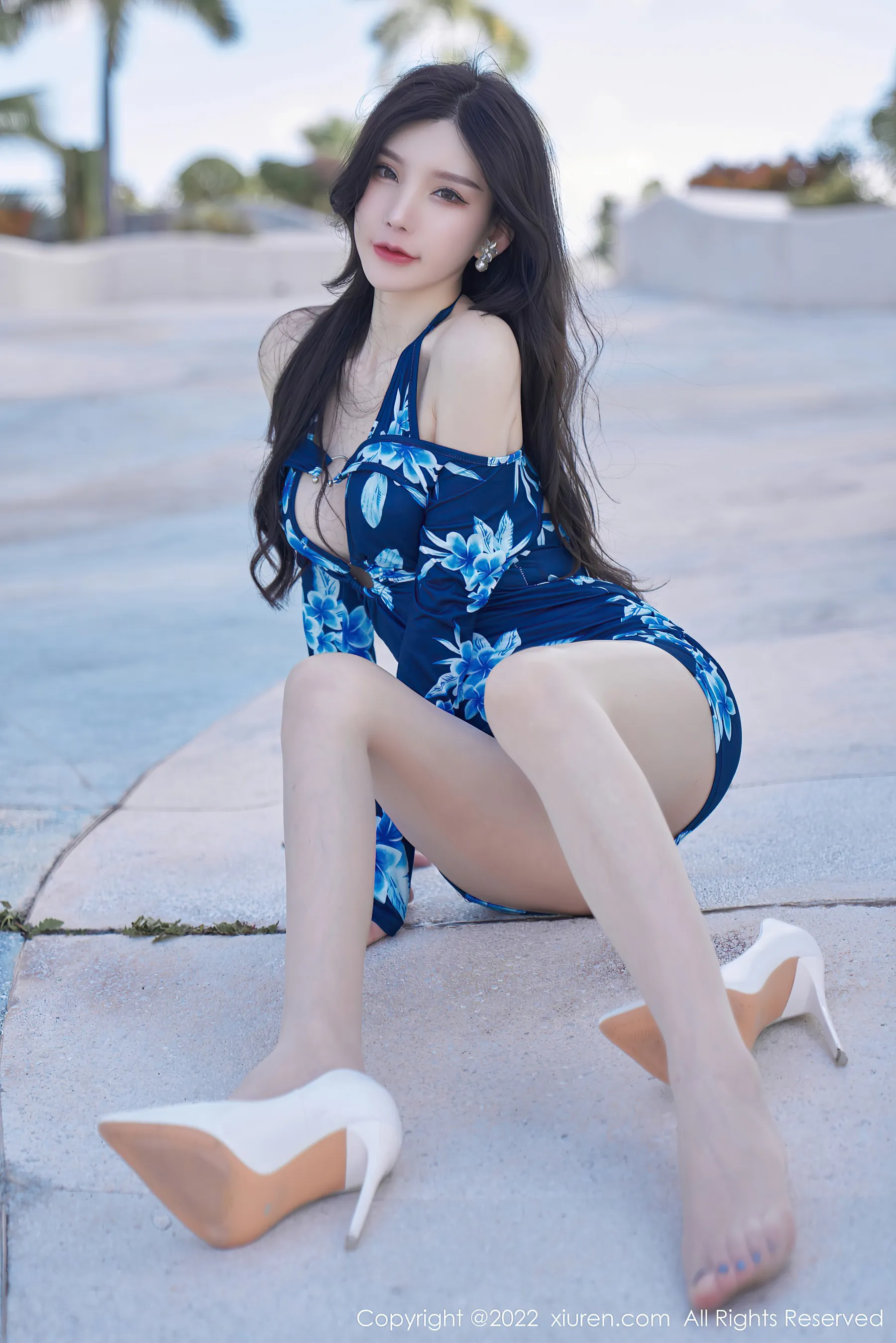  秀人网 No.4563 周于希Sally 丝袜女神三亚旅拍第1张