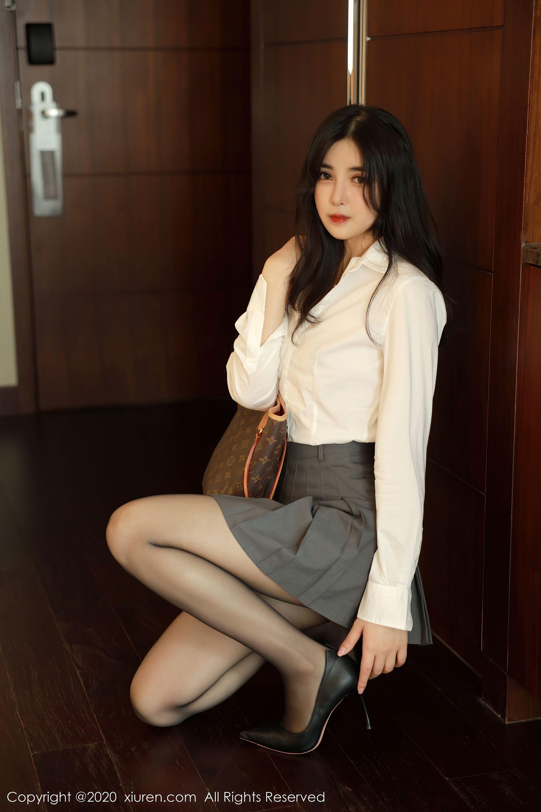 秀人XIUREN No.2330 韩静安第2张