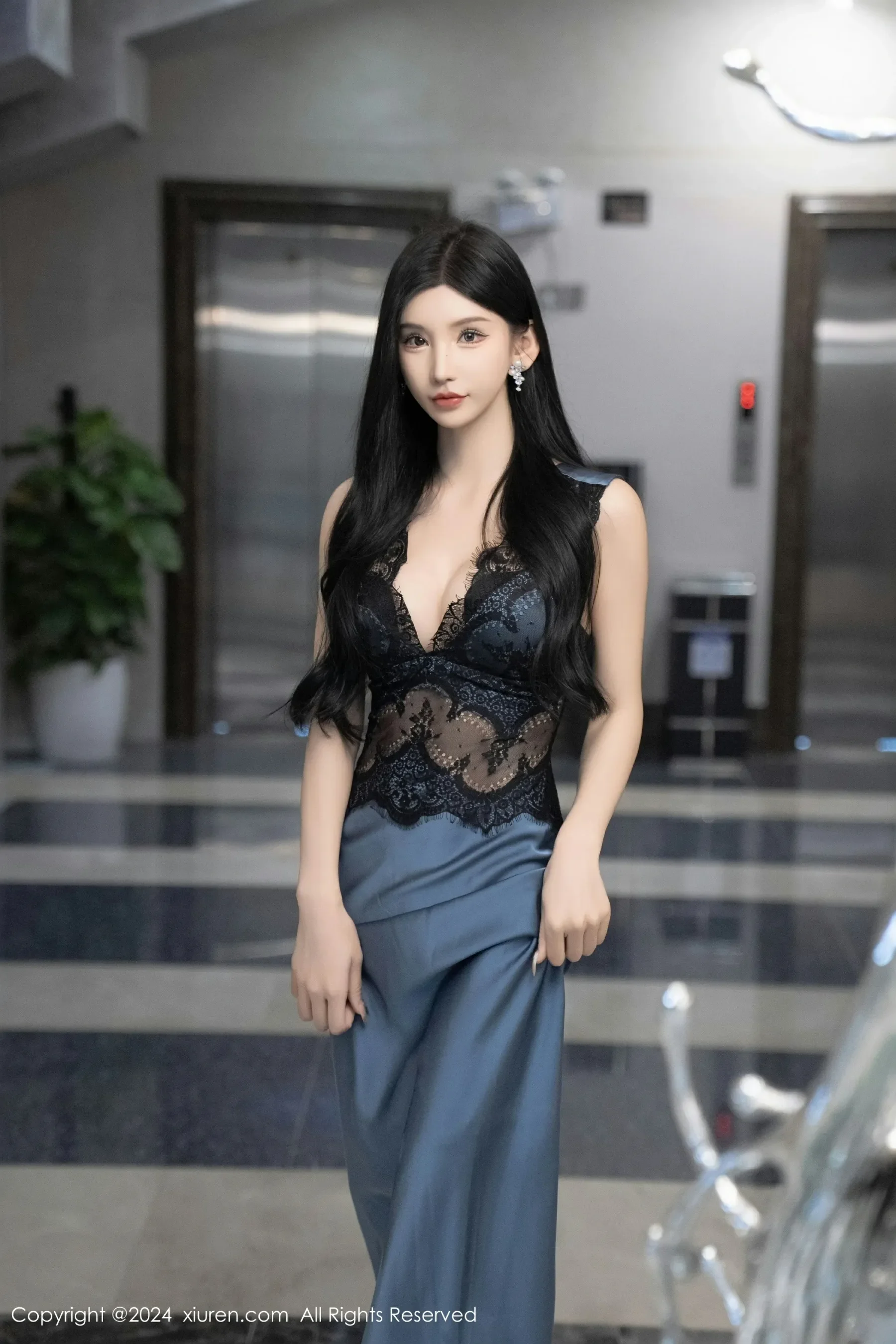  XiuRen 秀人 No.8242 周于希Sally [82P]第4张