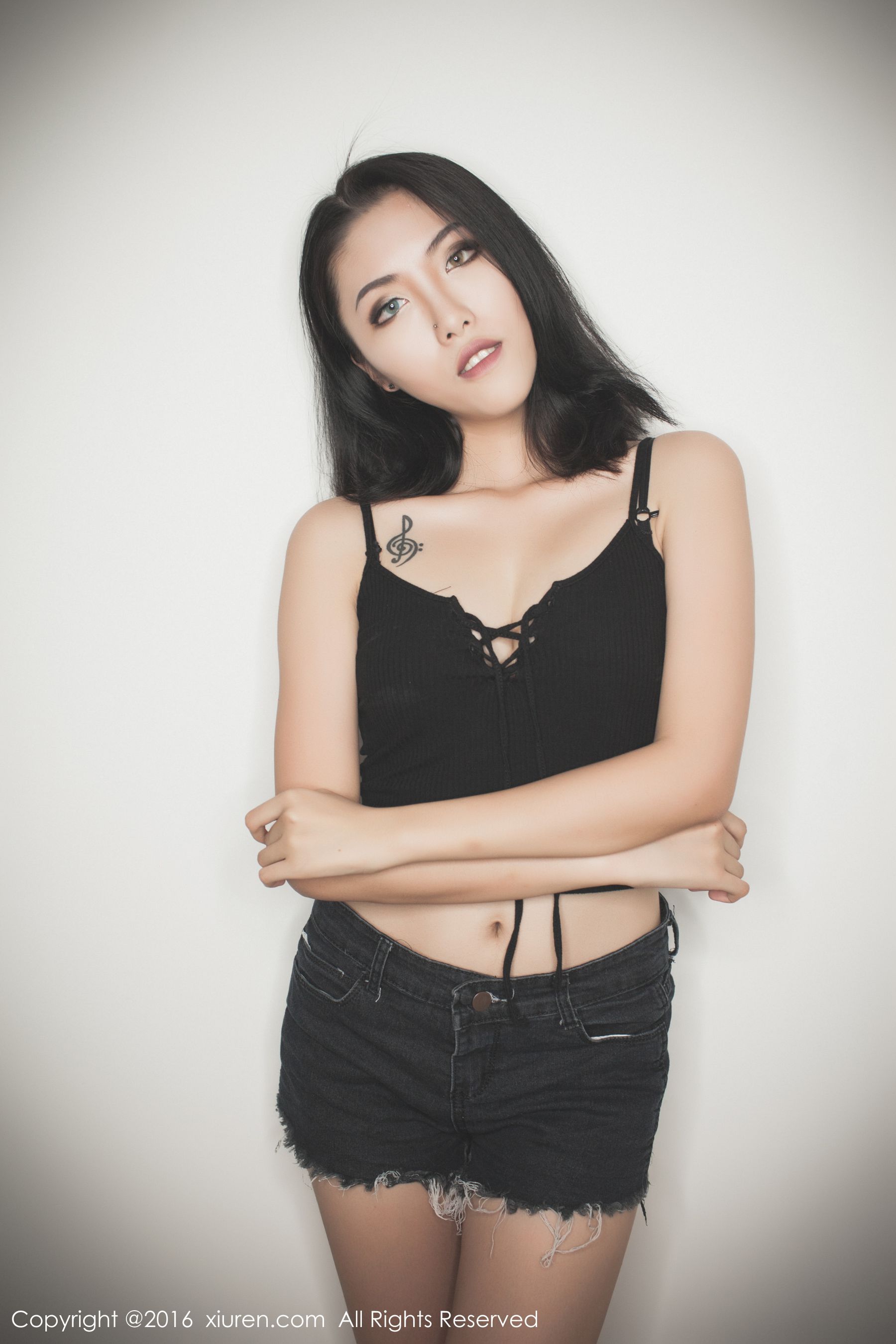  BOBO_xk(黎蒨垚)《热裤+内衣系列》 秀人网 No.617第1张