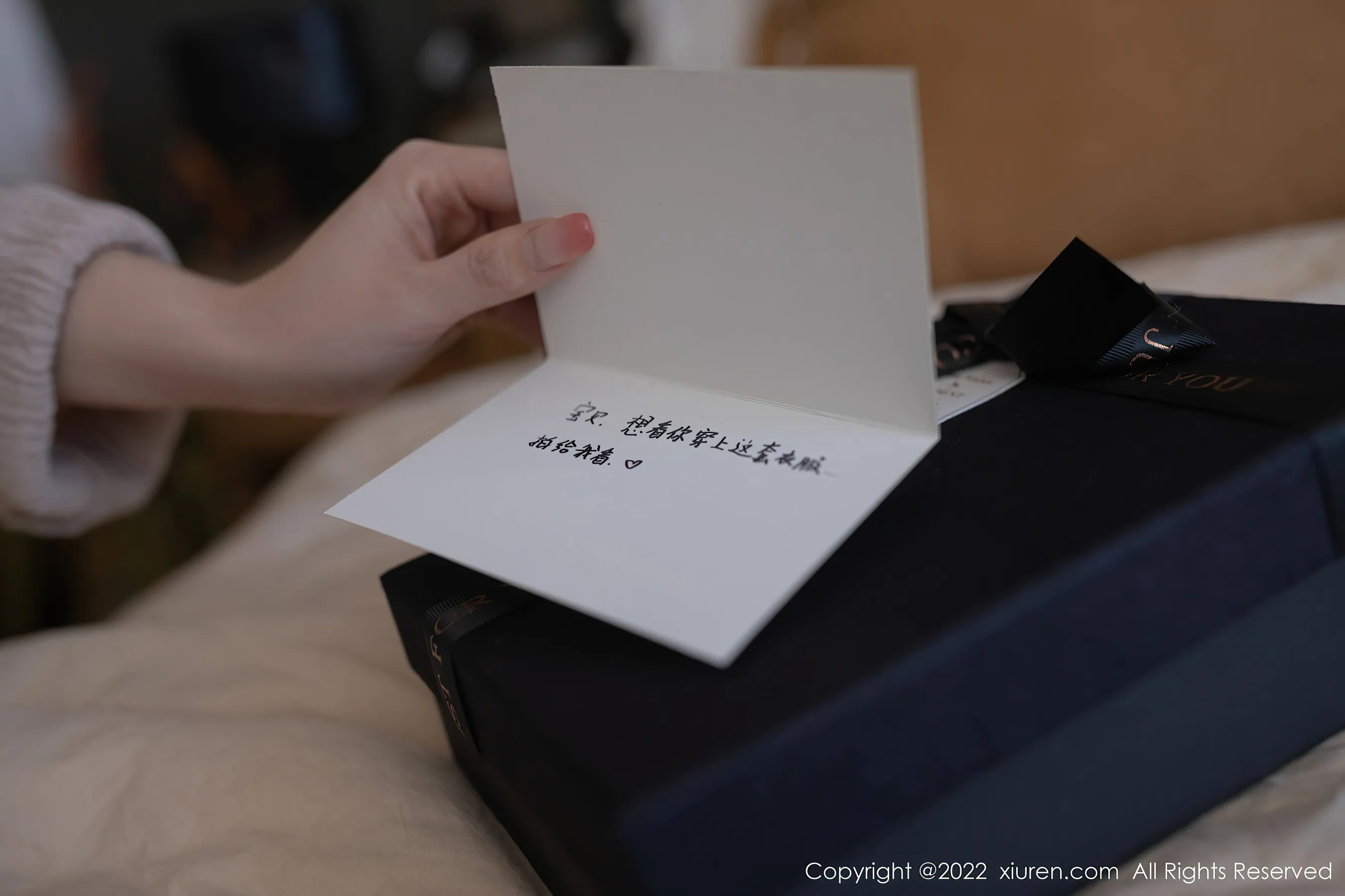  秀人网 No.4705 鱼子酱Fish 丝袜美女三亚旅拍第24张