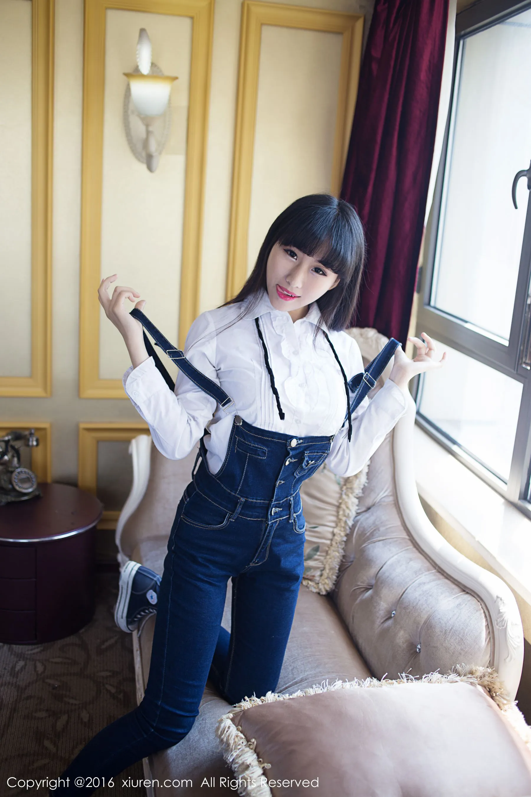  月音瞳《来自武汉的童颜巨乳妹子》 秀人网 No.520第1张