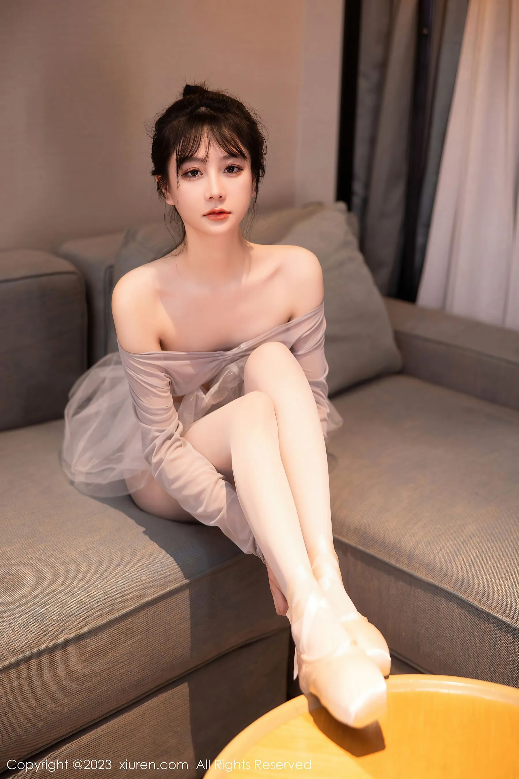  秀人网 No.6592 谢小蒽 丝袜美腿第4张