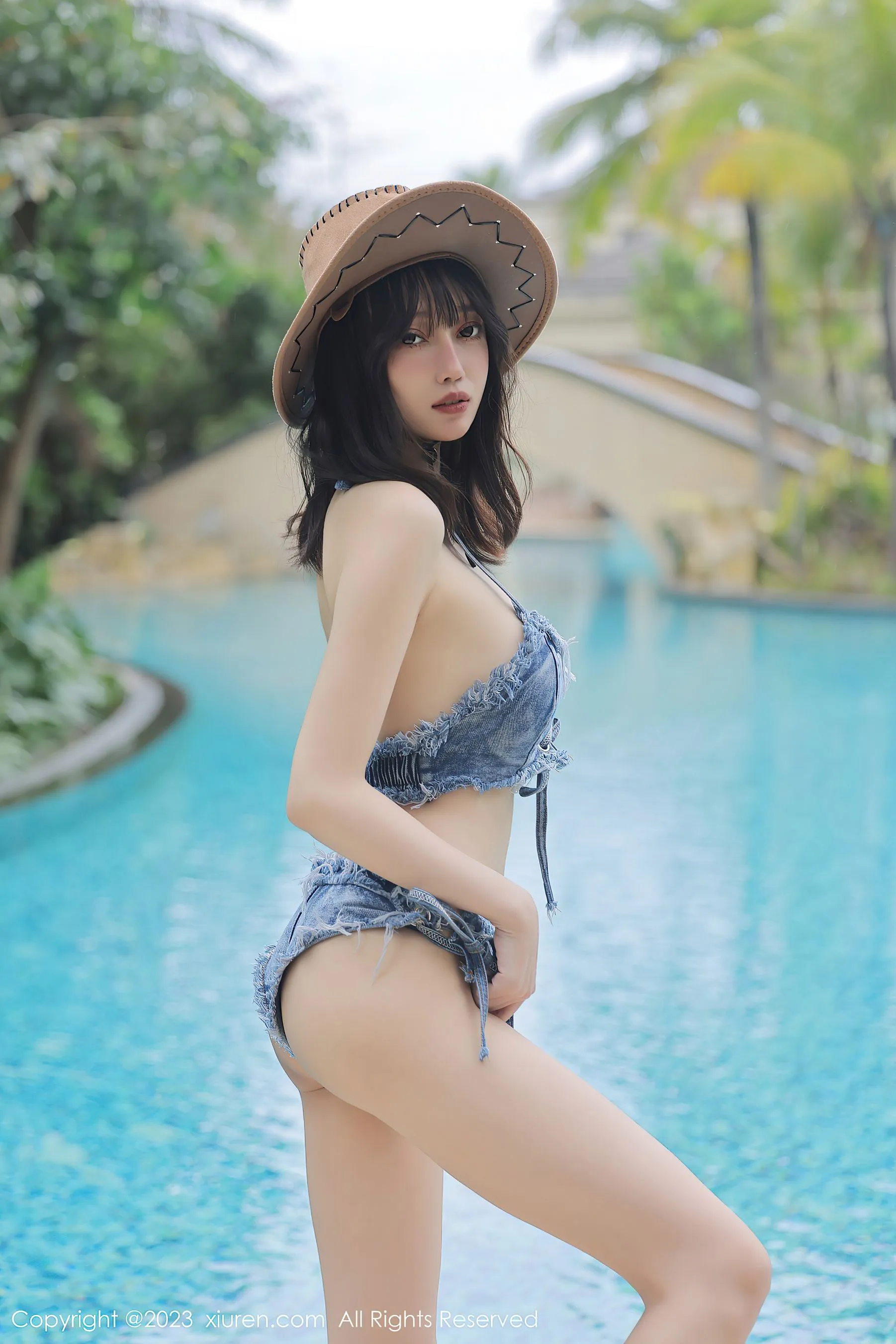  秀人网 No.6504 玥儿玥er 万宁旅拍第16张