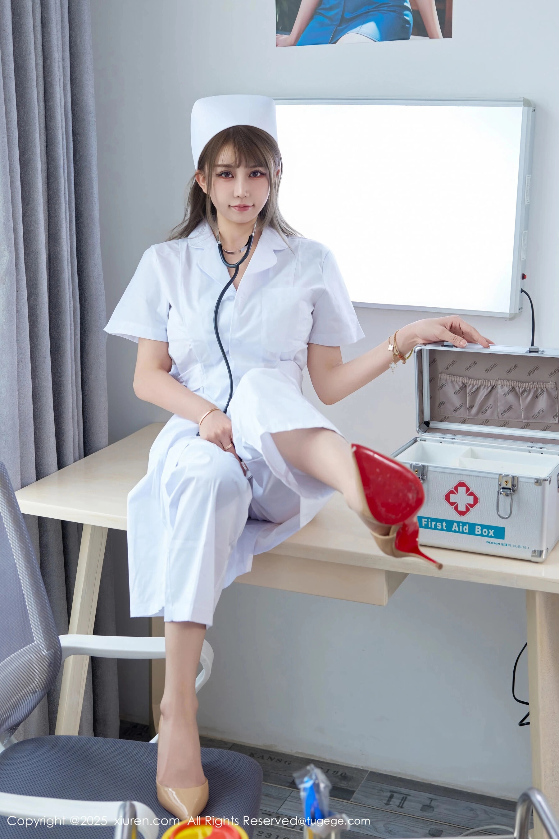  秀人网 Zoe柚柚 Vol.10896 [80P]第2张