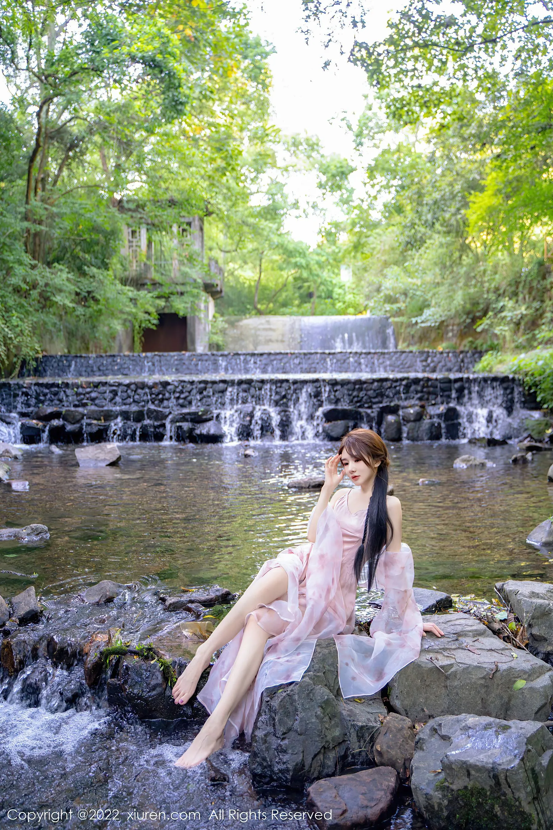  秀人网 No.5690 婠婠么 美腿长裙第5张