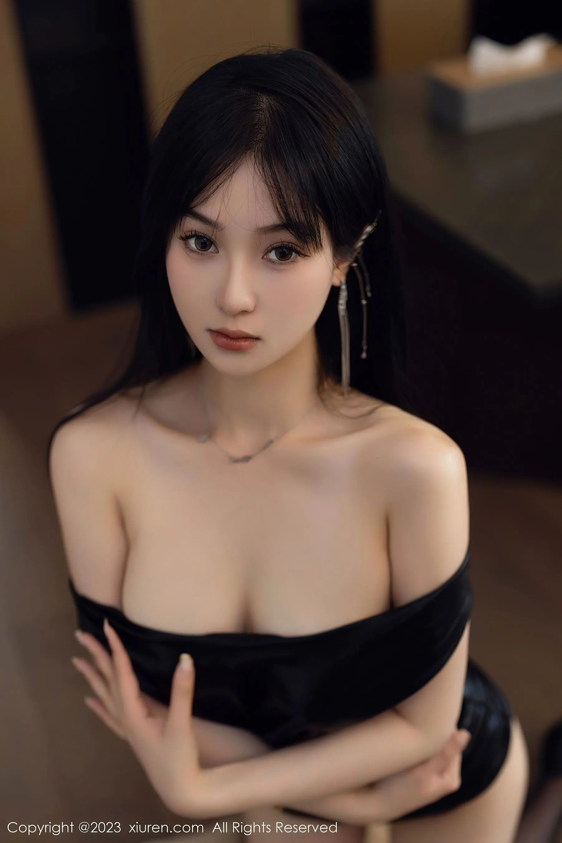  秀人网 No.6785 柚琪Rich 黑丝美腿第5张